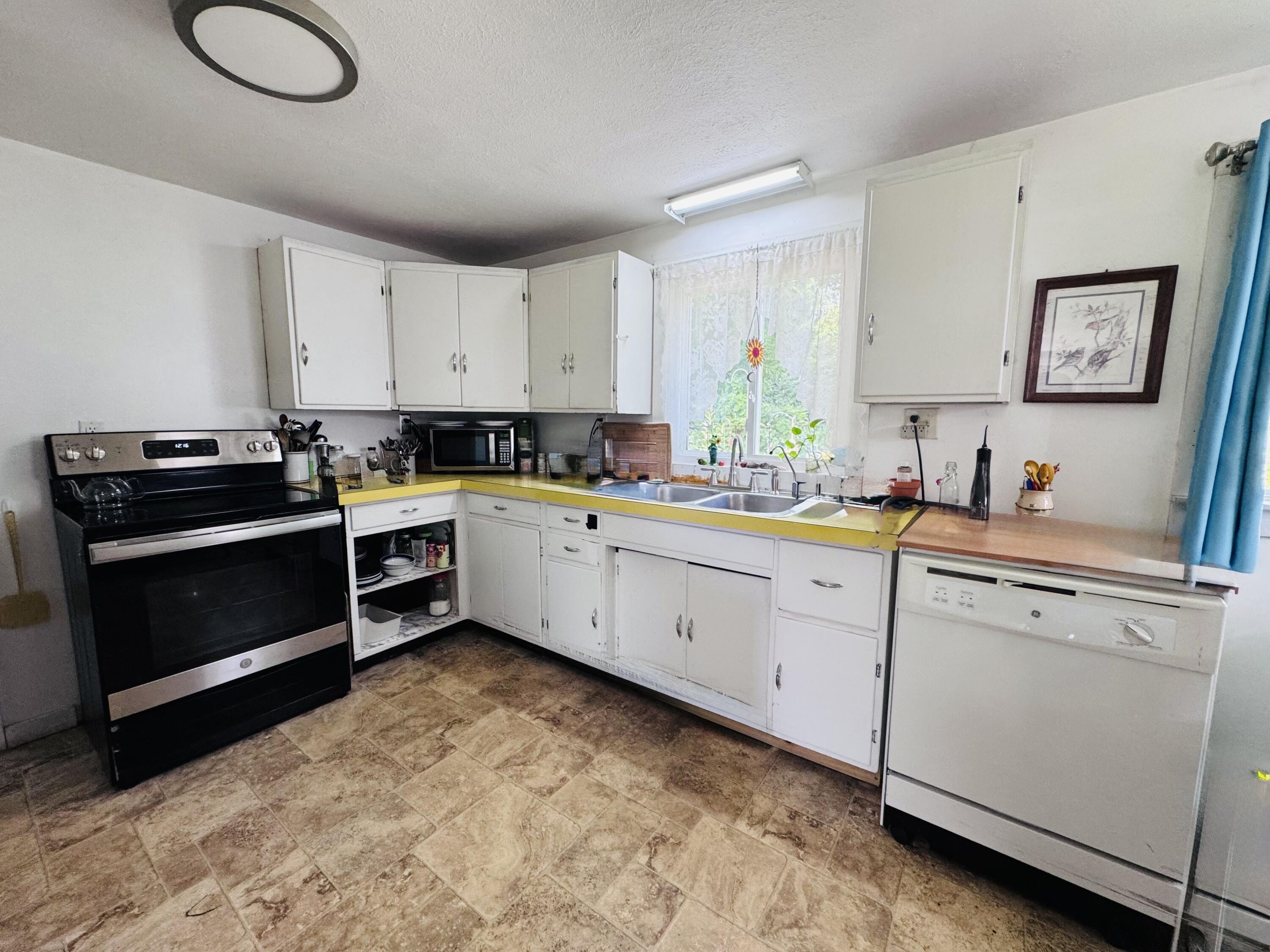 1568 Barron Lake Road Niles MI 49120