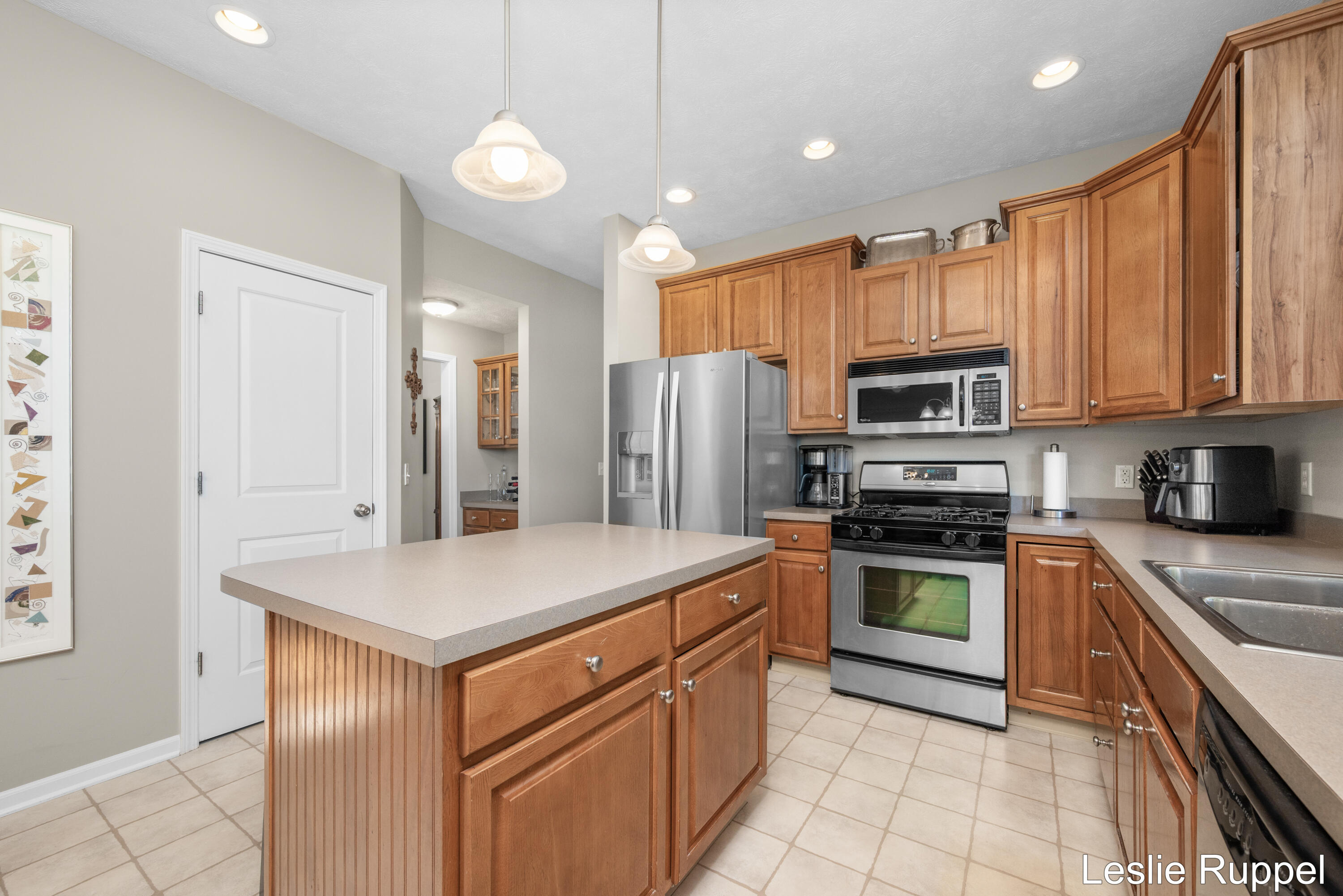2643 Arbor Chase Drive NE Grand Rapids MI 49525