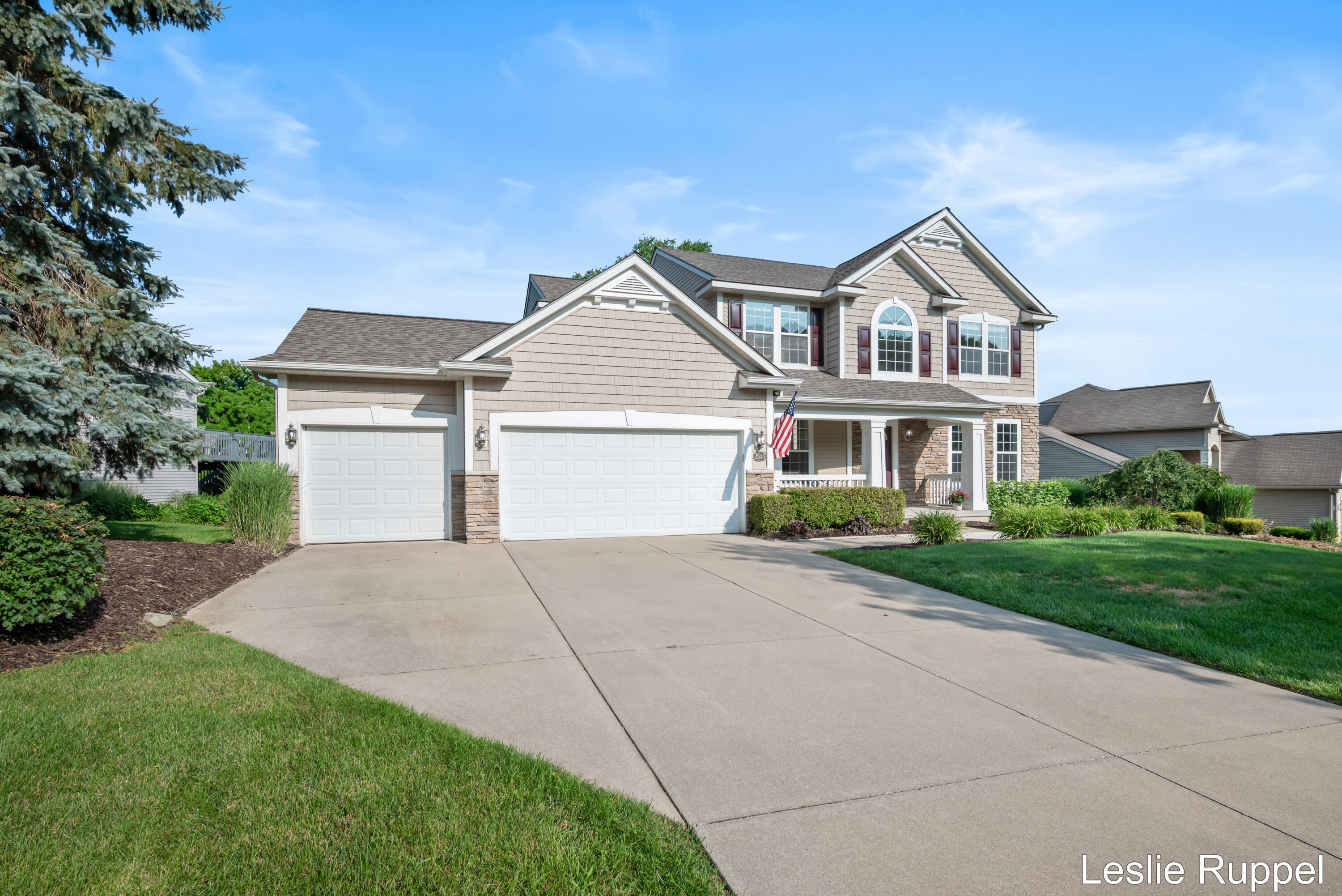 2643 Arbor Chase Drive NE Grand Rapids MI 49525