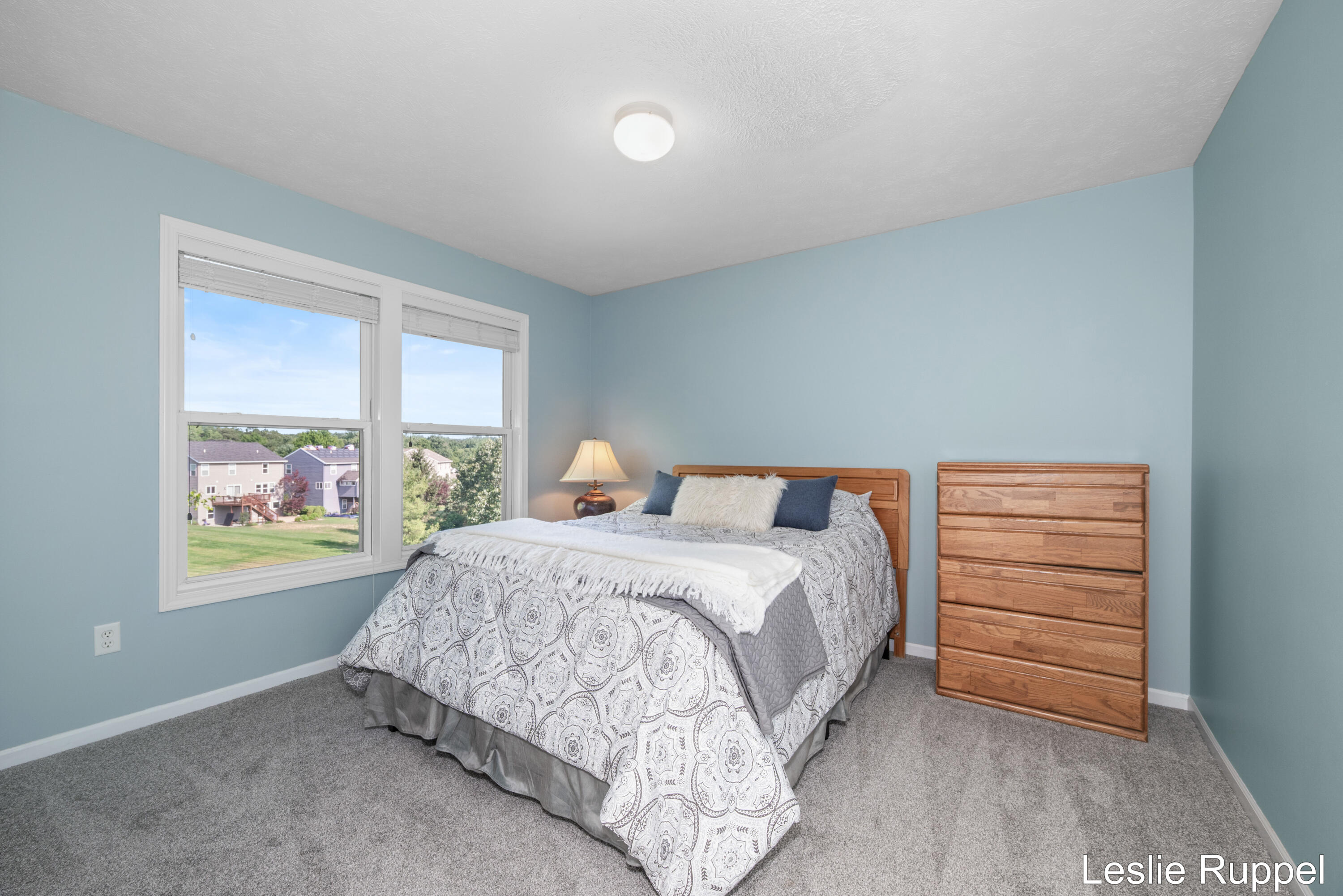 2643 Arbor Chase Drive NE Grand Rapids MI 49525
