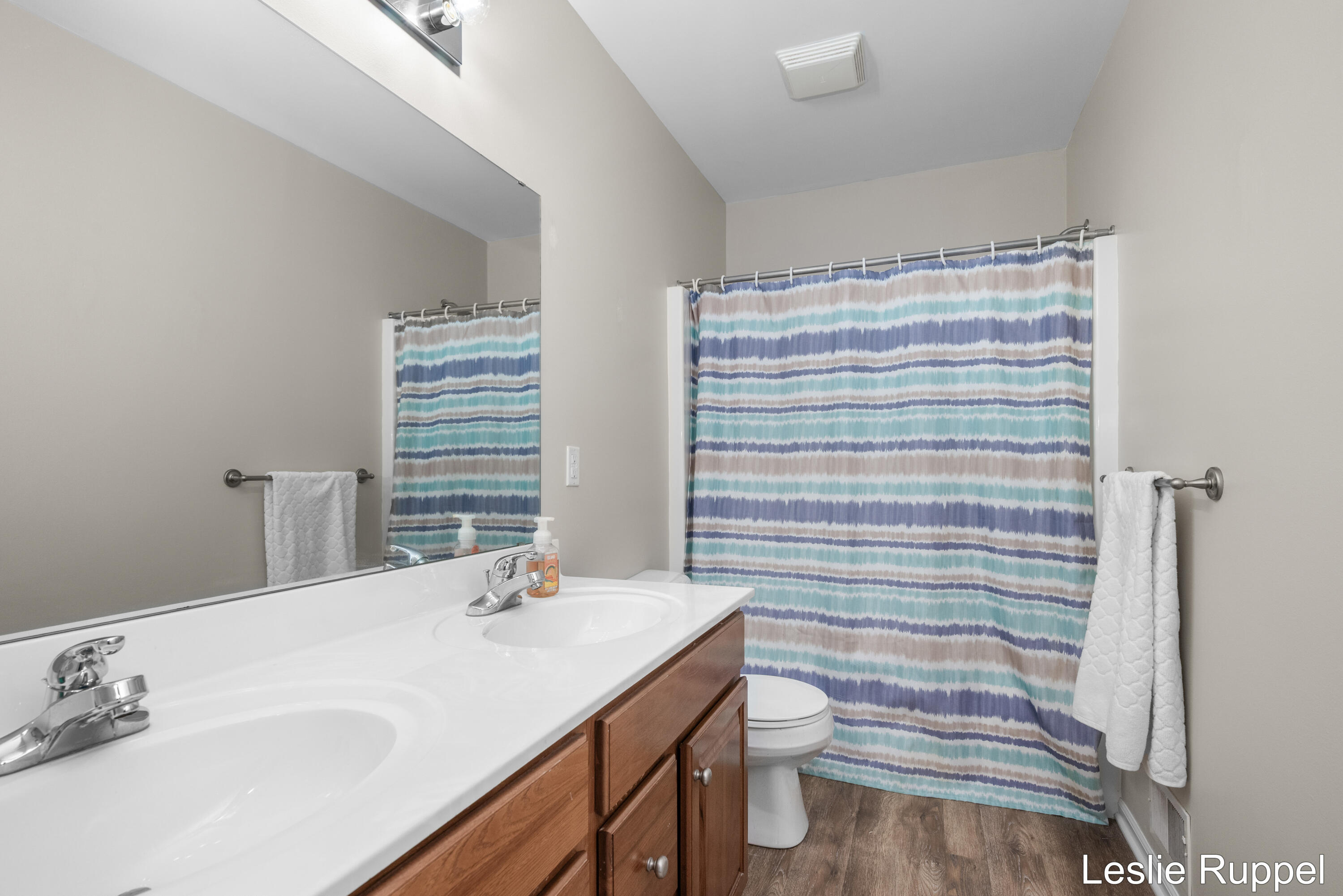 2643 Arbor Chase Drive NE Grand Rapids MI 49525