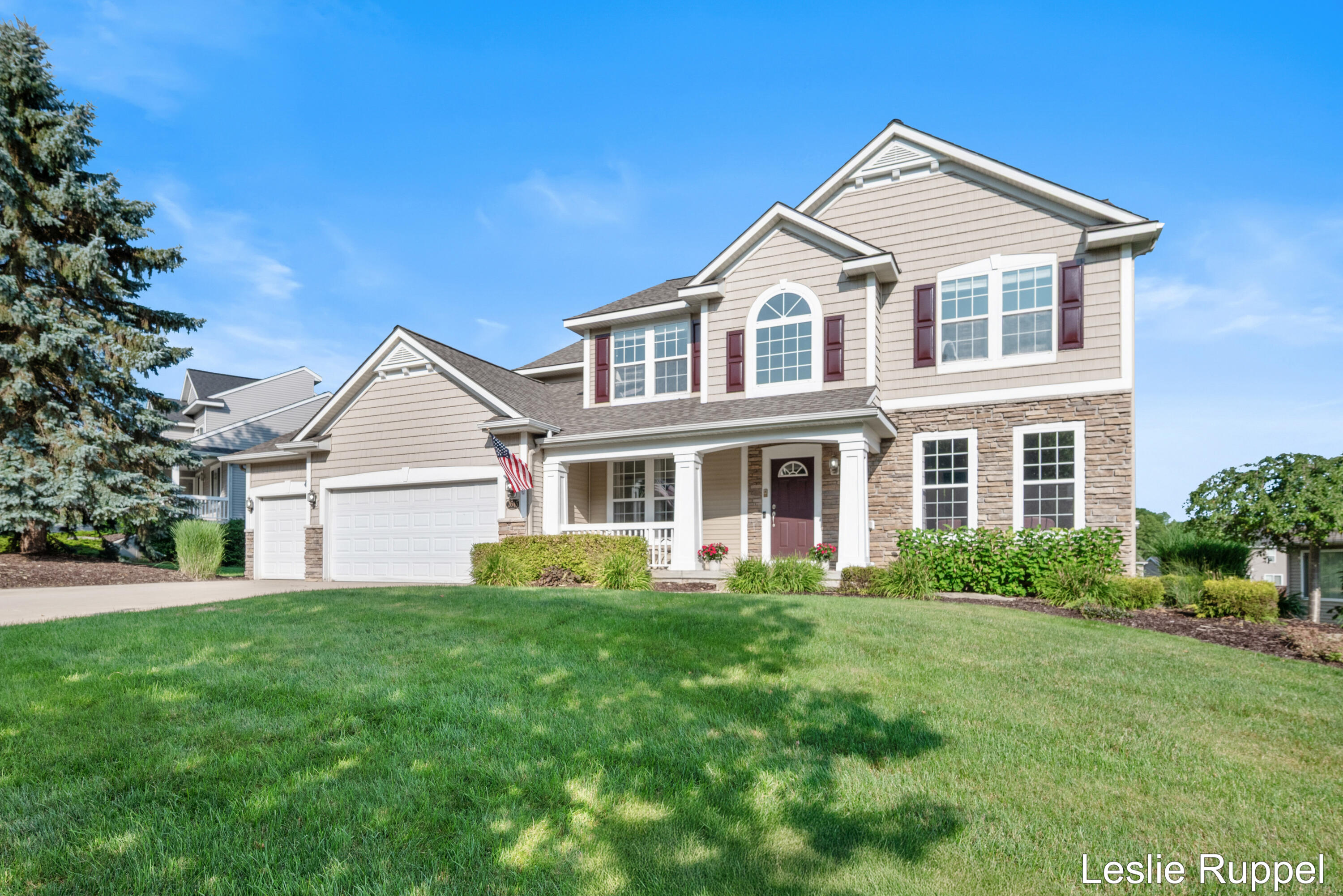 2643 Arbor Chase Drive NE Grand Rapids MI 49525