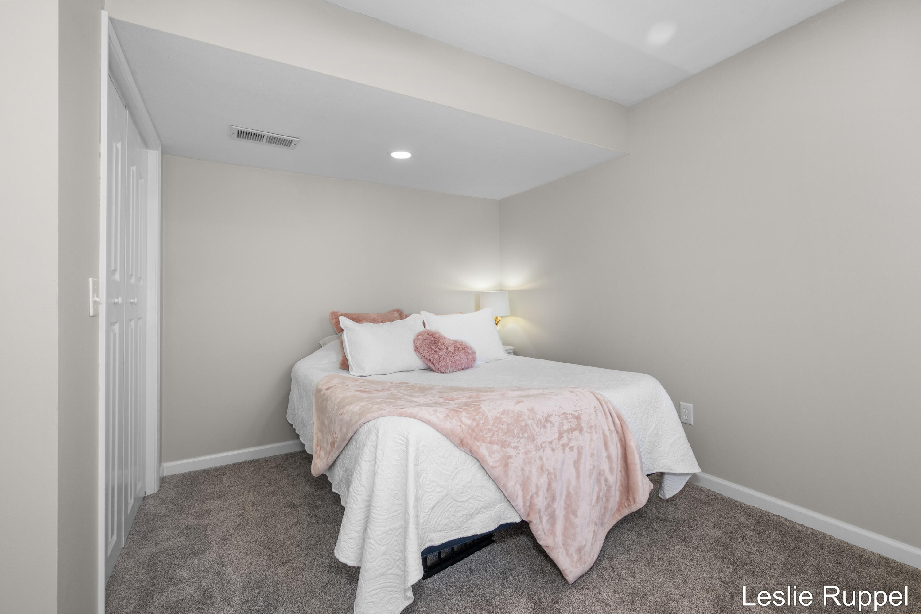 2643 Arbor Chase Drive NE Grand Rapids MI 49525