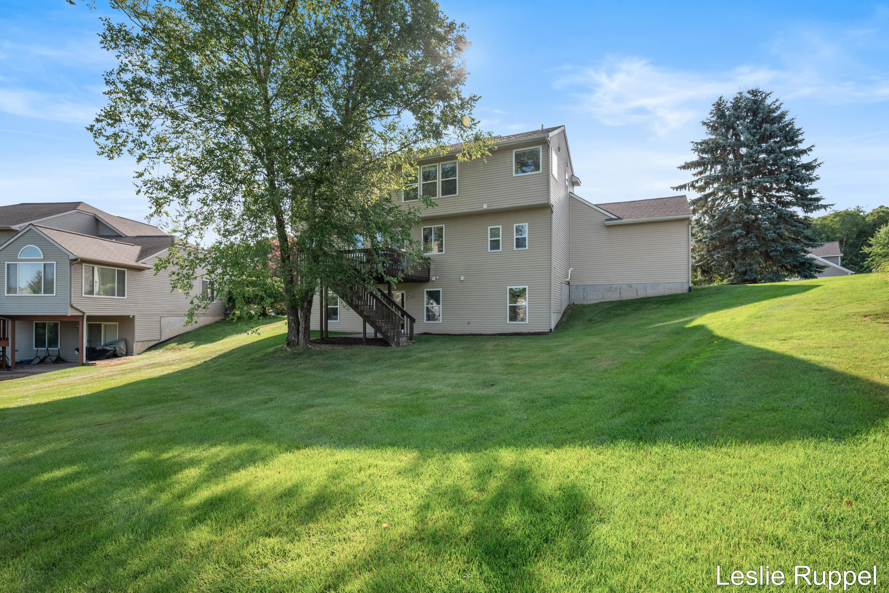 2643 Arbor Chase Drive NE Grand Rapids MI 49525