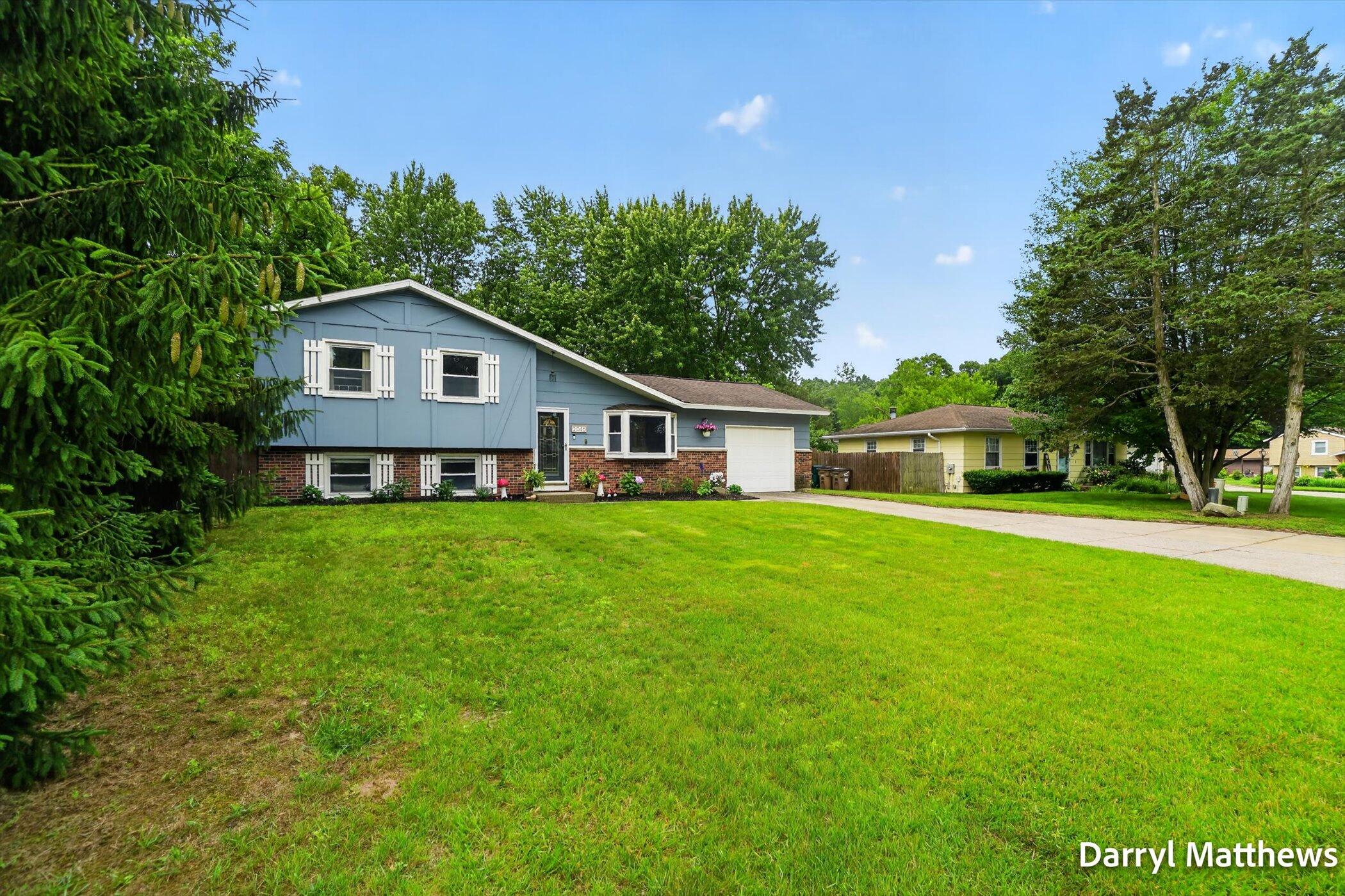 2046 Galahad Street NE Grand Rapids MI 49525
