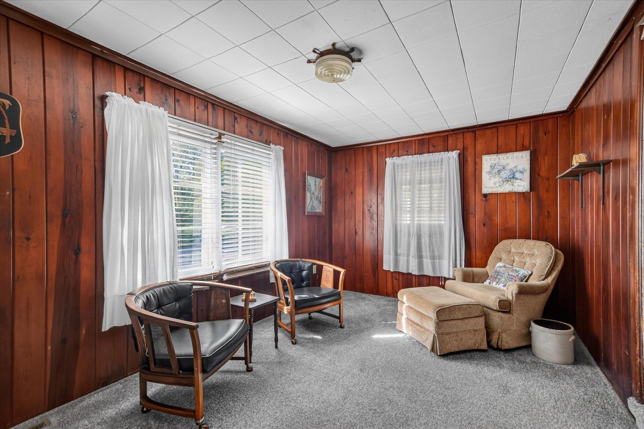 1697 Greenly Avenue Benton Harbor MI 49022