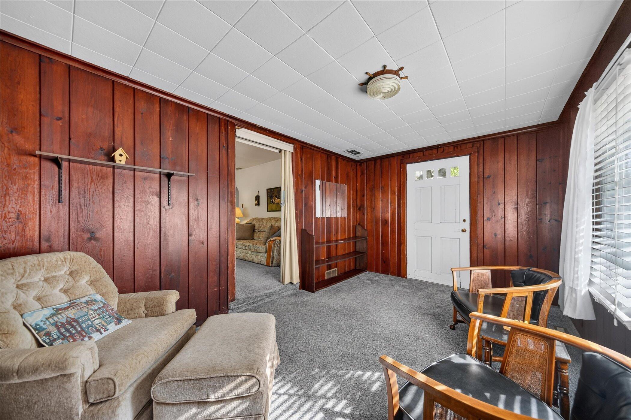 1697 Greenly Avenue Benton Harbor MI 49022
