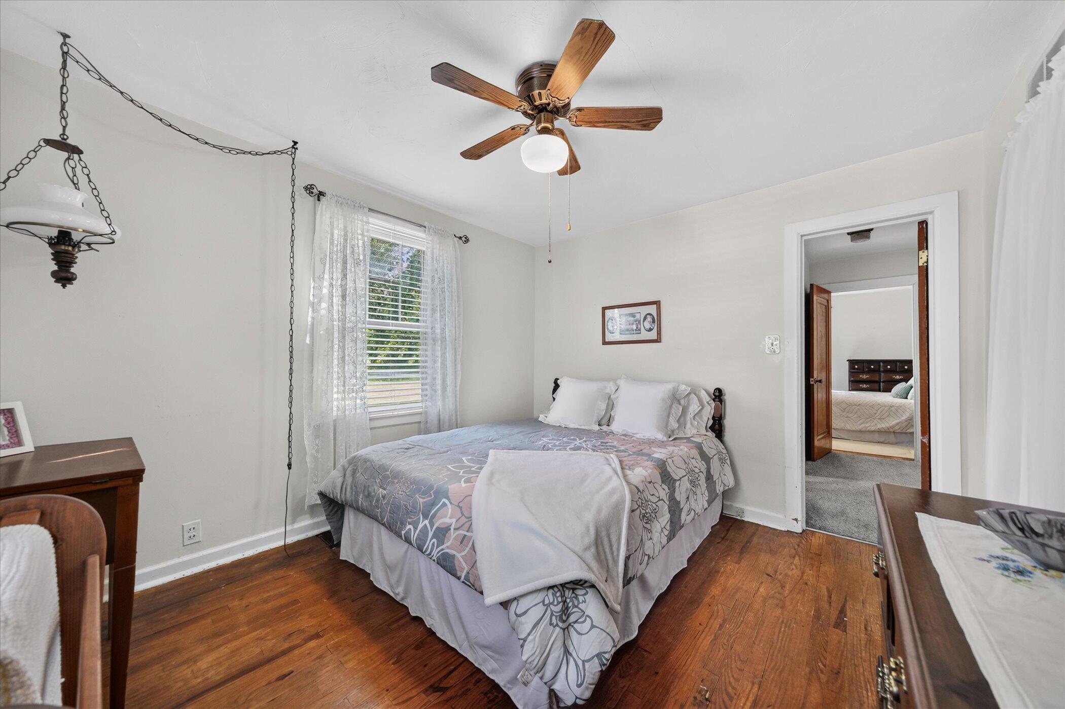 1697 Greenly Avenue Benton Harbor MI 49022