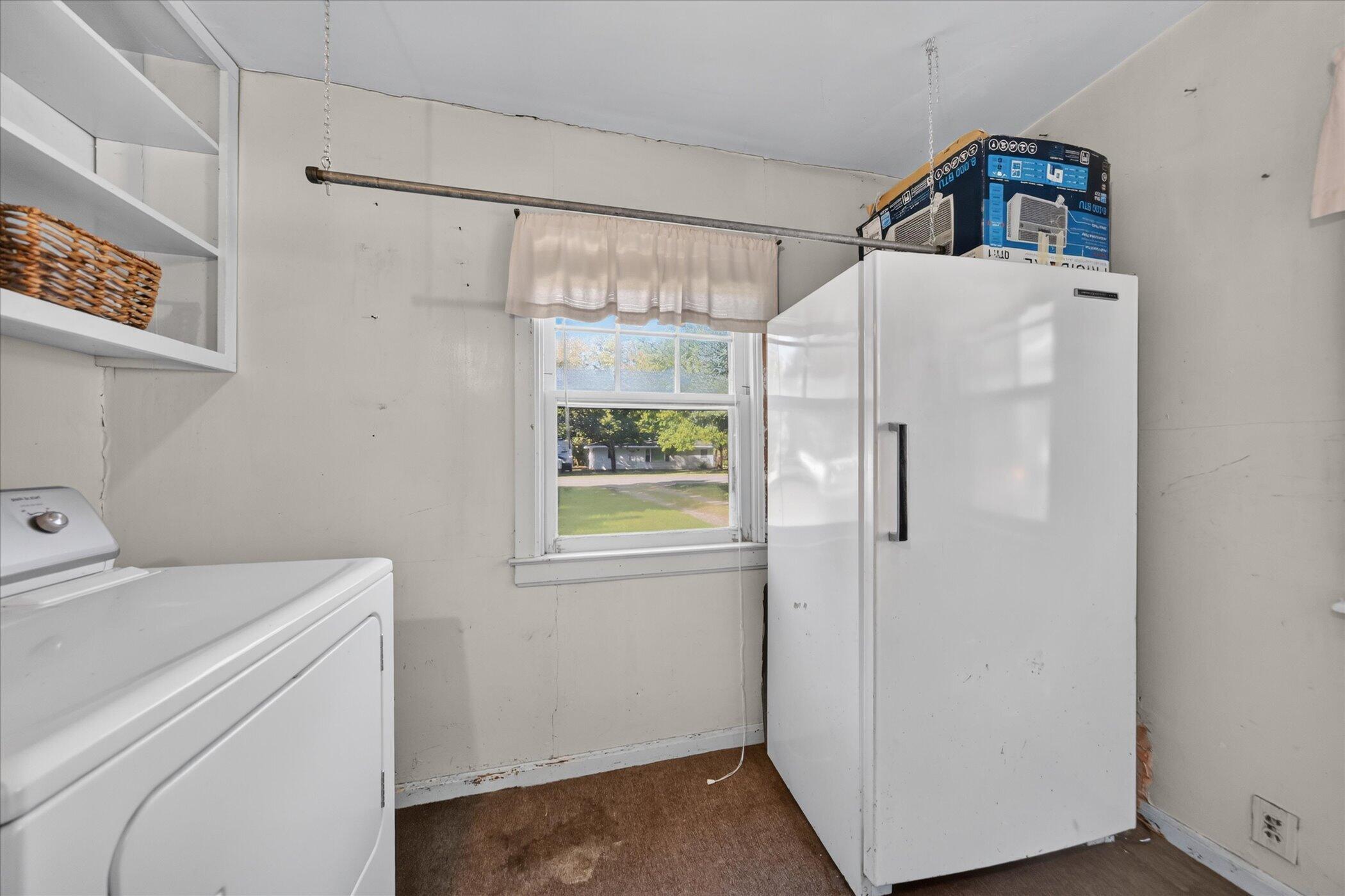 1697 Greenly Avenue Benton Harbor MI 49022