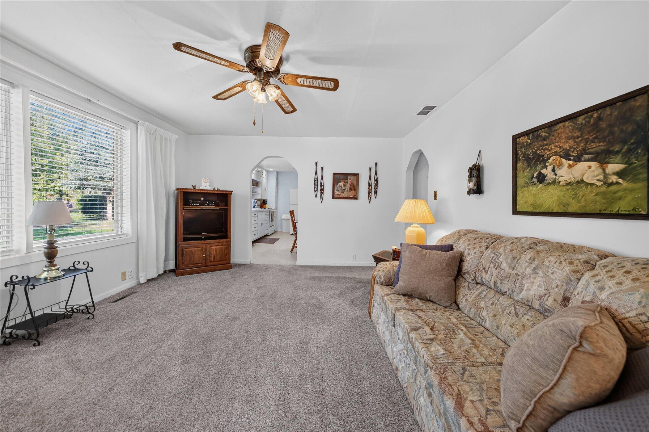 1697 Greenly Avenue Benton Harbor MI 49022