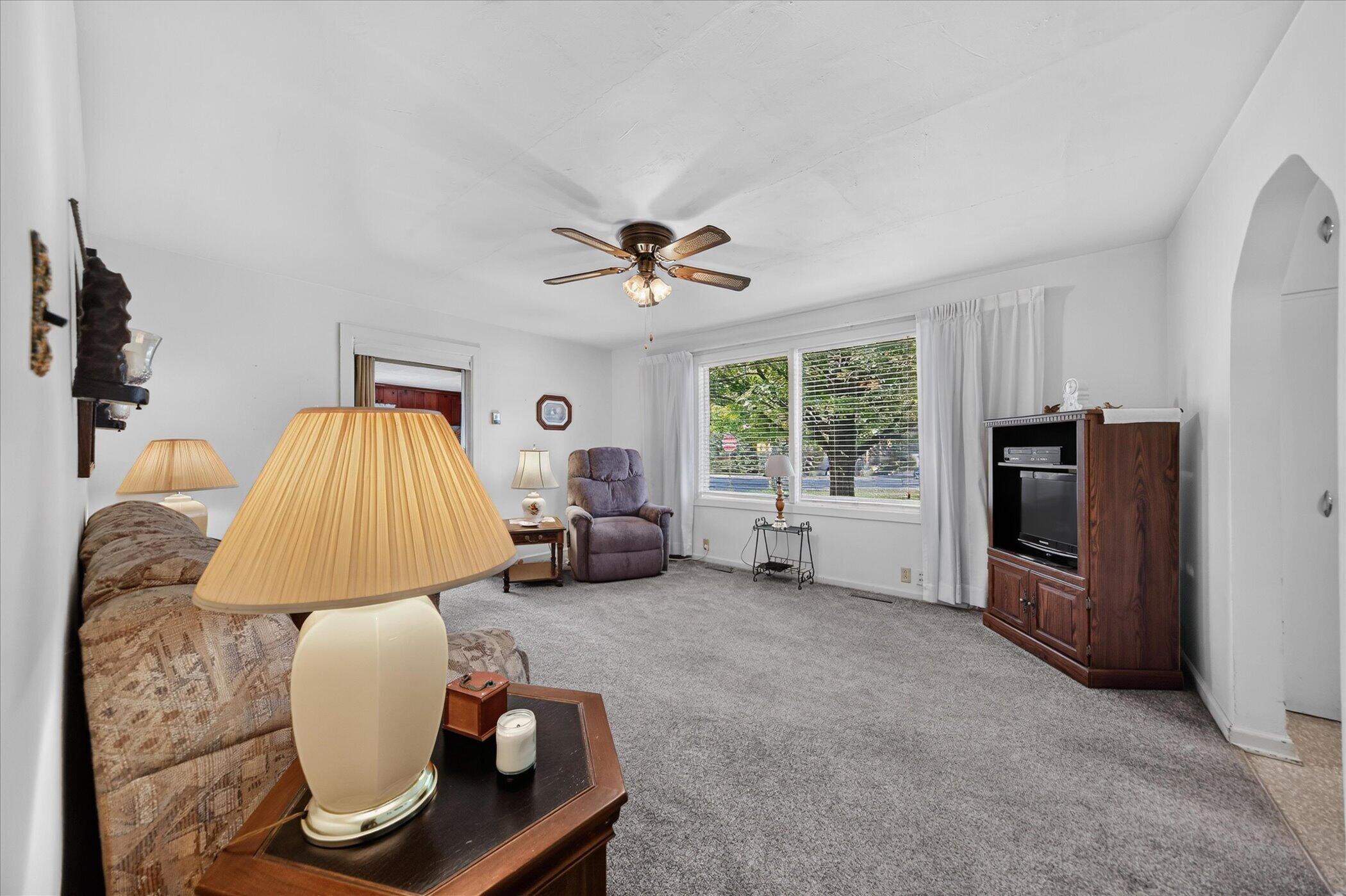 1697 Greenly Avenue Benton Harbor MI 49022