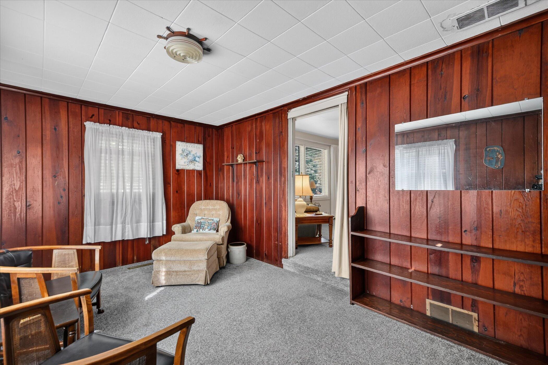 1697 Greenly Avenue Benton Harbor MI 49022