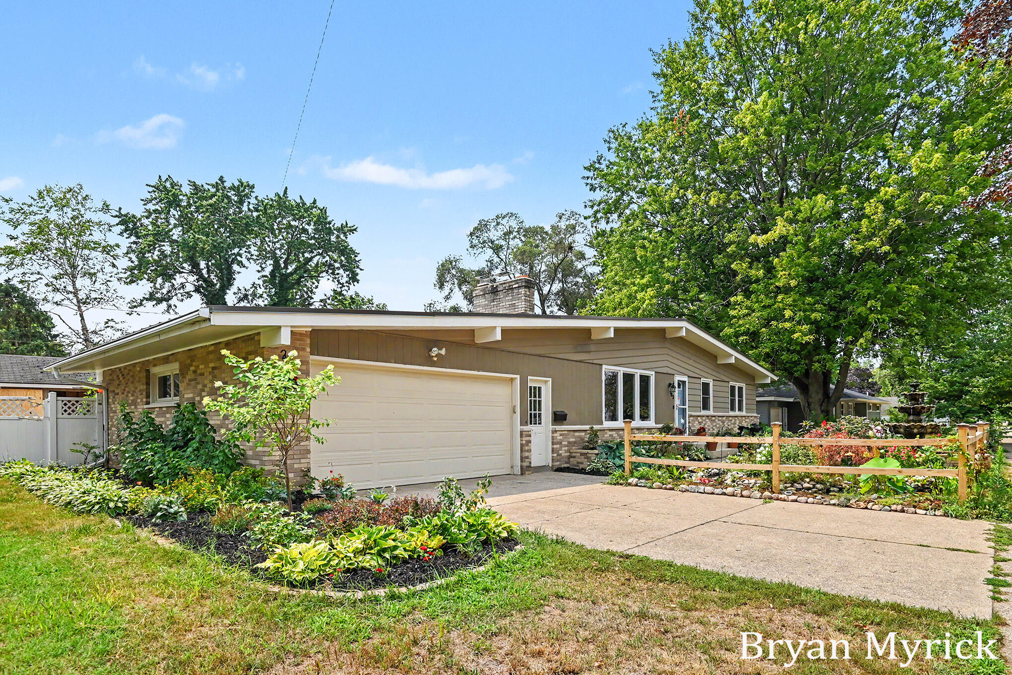 182 E 25th Street Holland MI 49423