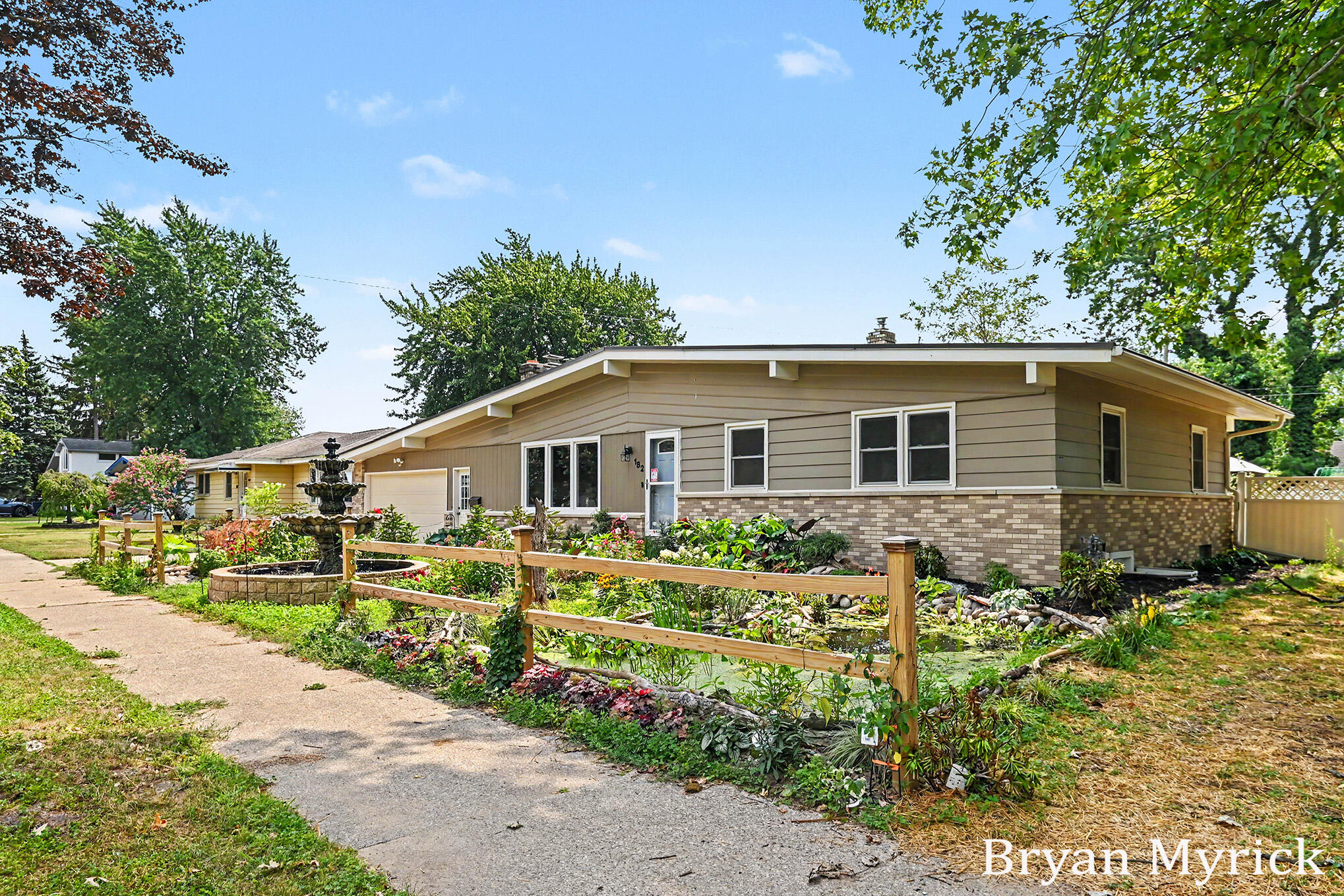 182 E 25th Street Holland MI 49423