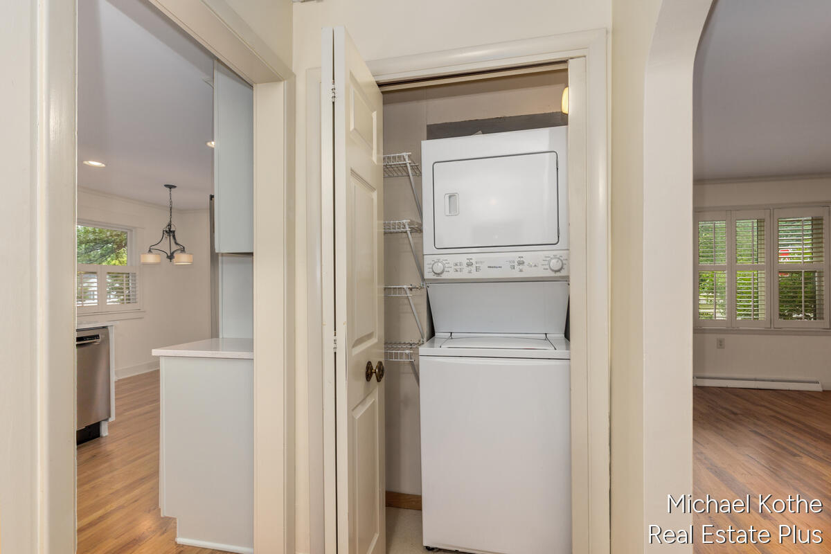 590 Hoffman Street Saugatuck MI 49453