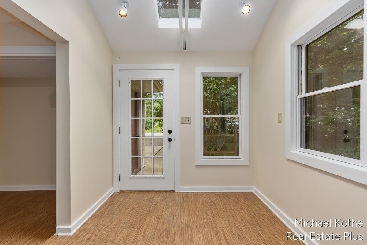 590 Hoffman Street Saugatuck MI 49453