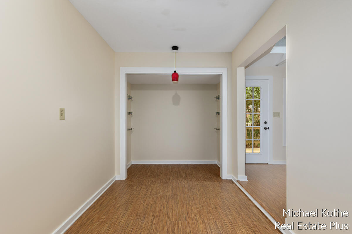 590 Hoffman Street Saugatuck MI 49453