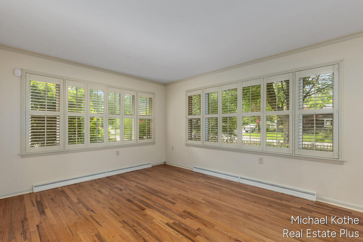 590 Hoffman Street Saugatuck MI 49453