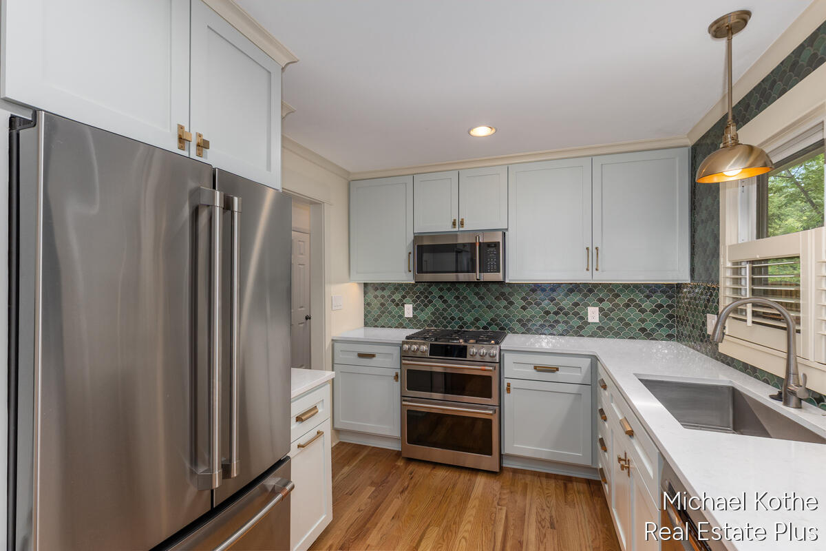 590 Hoffman Street Saugatuck MI 49453