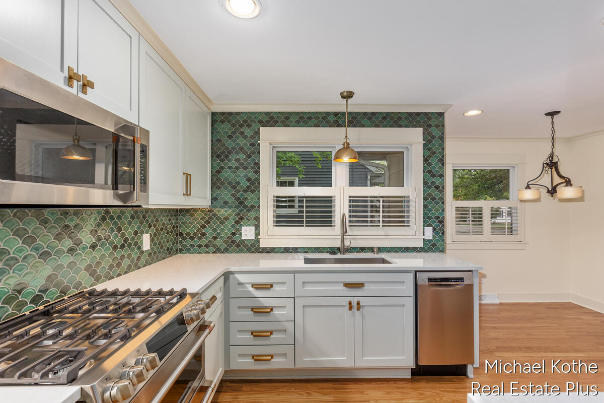 590 Hoffman Street Saugatuck MI 49453