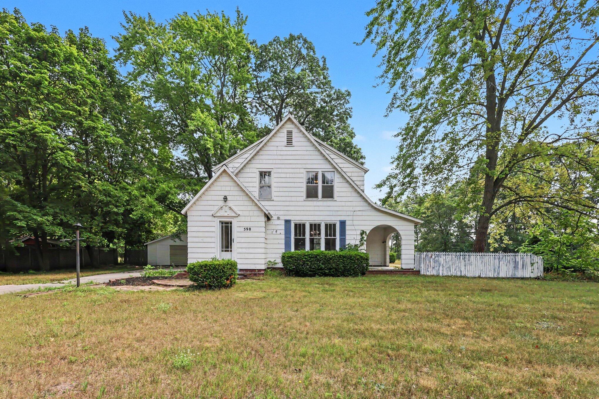 598 S Brooks Road Muskegon MI 49442