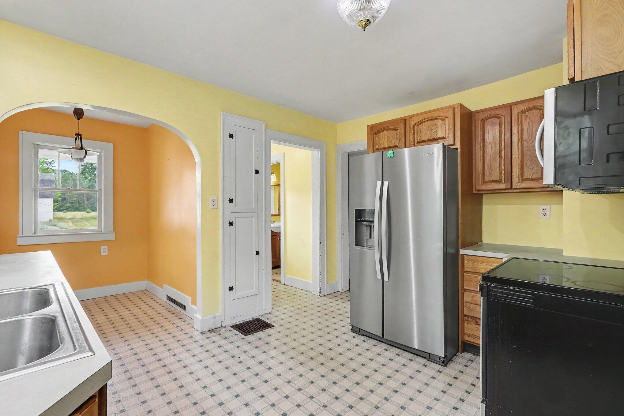 598 S Brooks Road Muskegon MI 49442