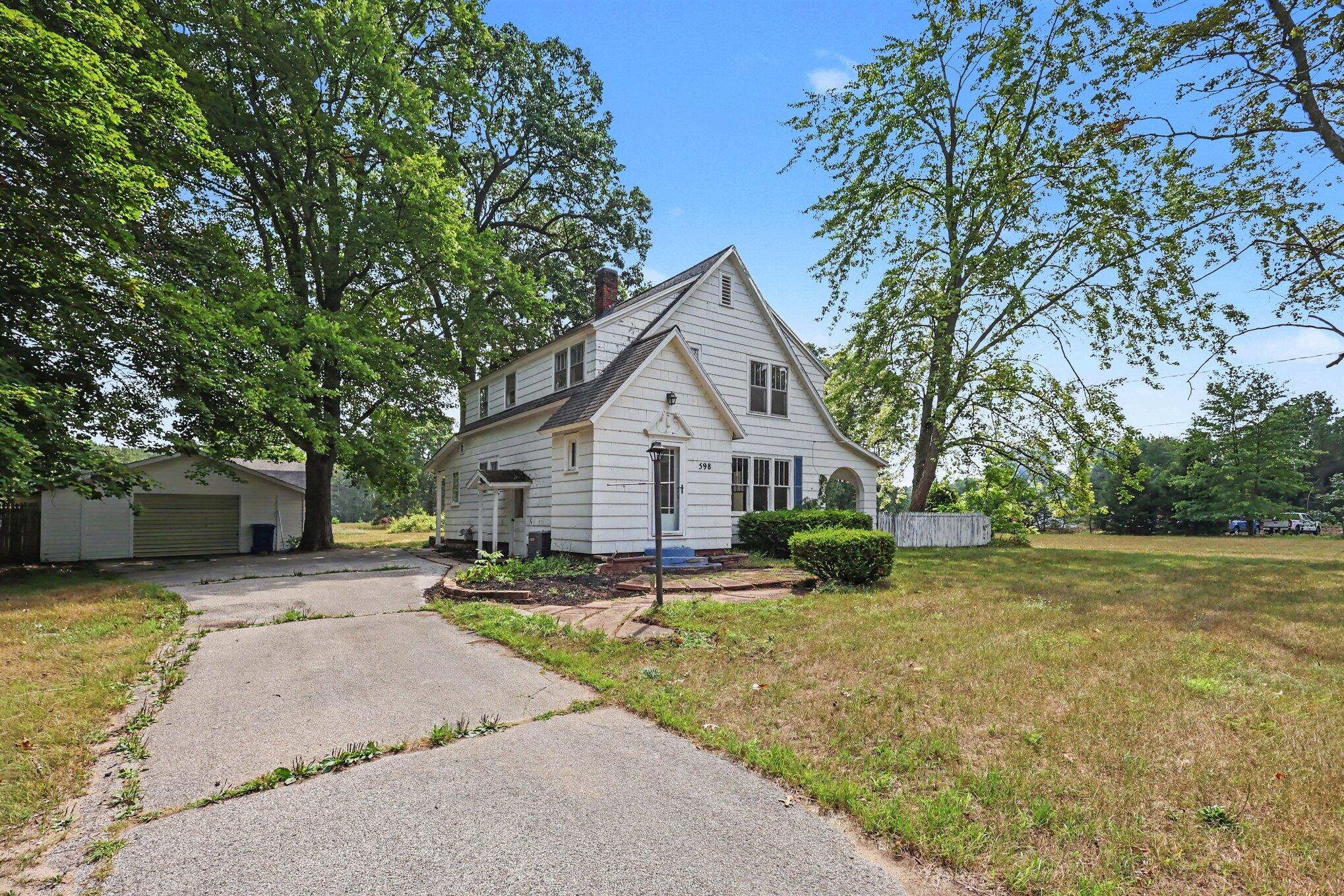 598 S Brooks Road Muskegon MI 49442
