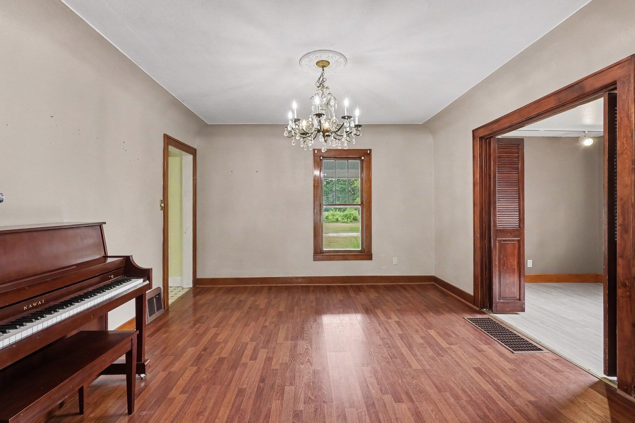 598 S Brooks Road Muskegon MI 49442