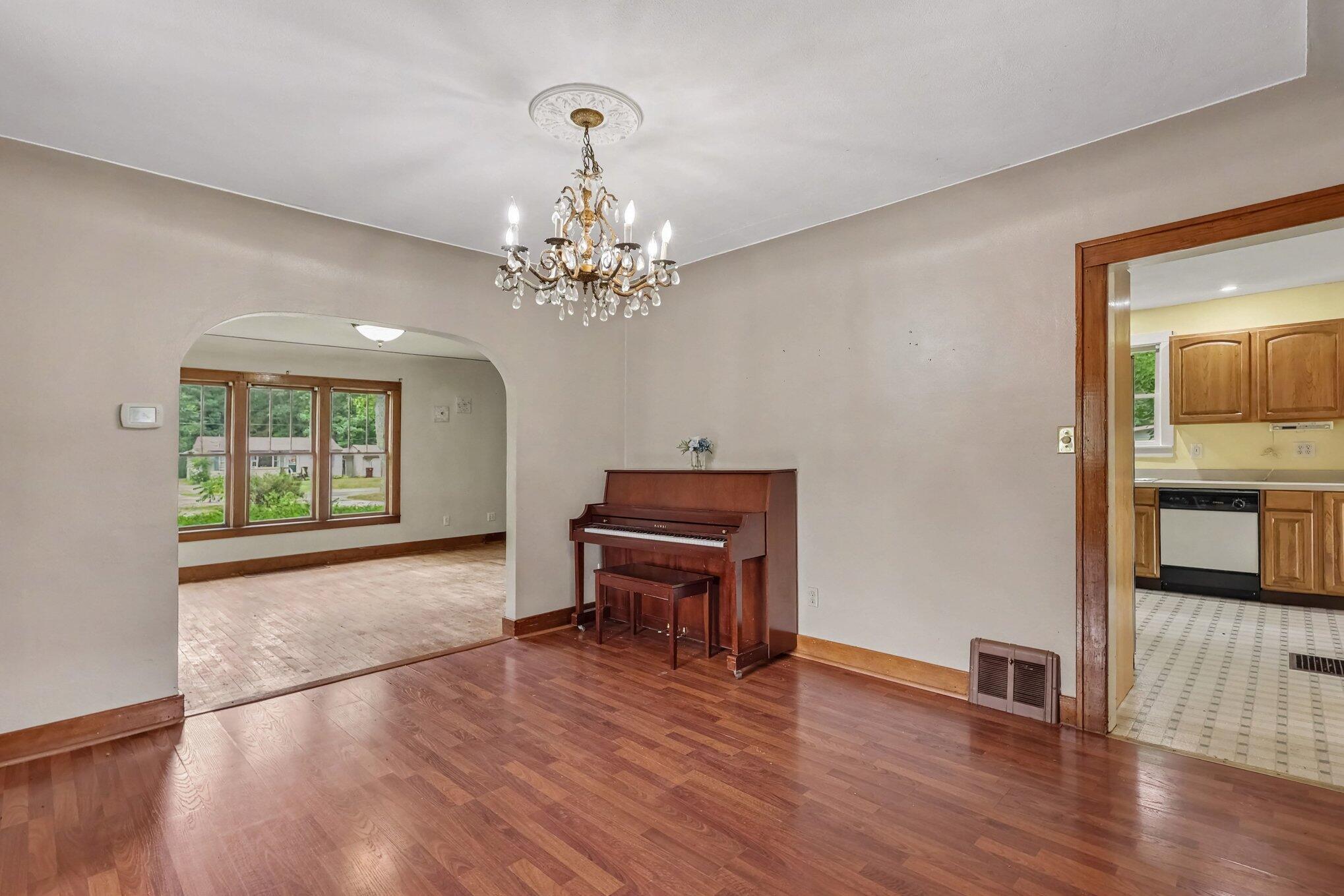 598 S Brooks Road Muskegon MI 49442