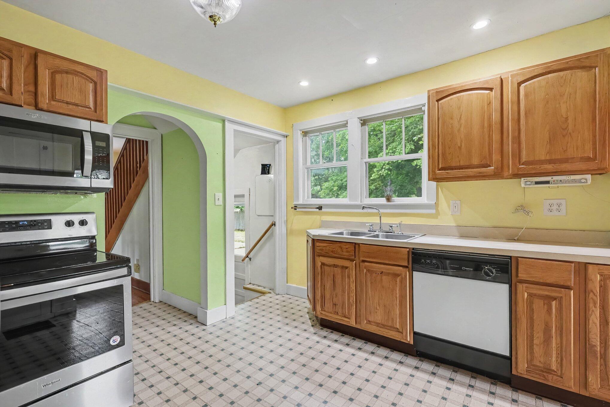 598 S Brooks Road Muskegon MI 49442