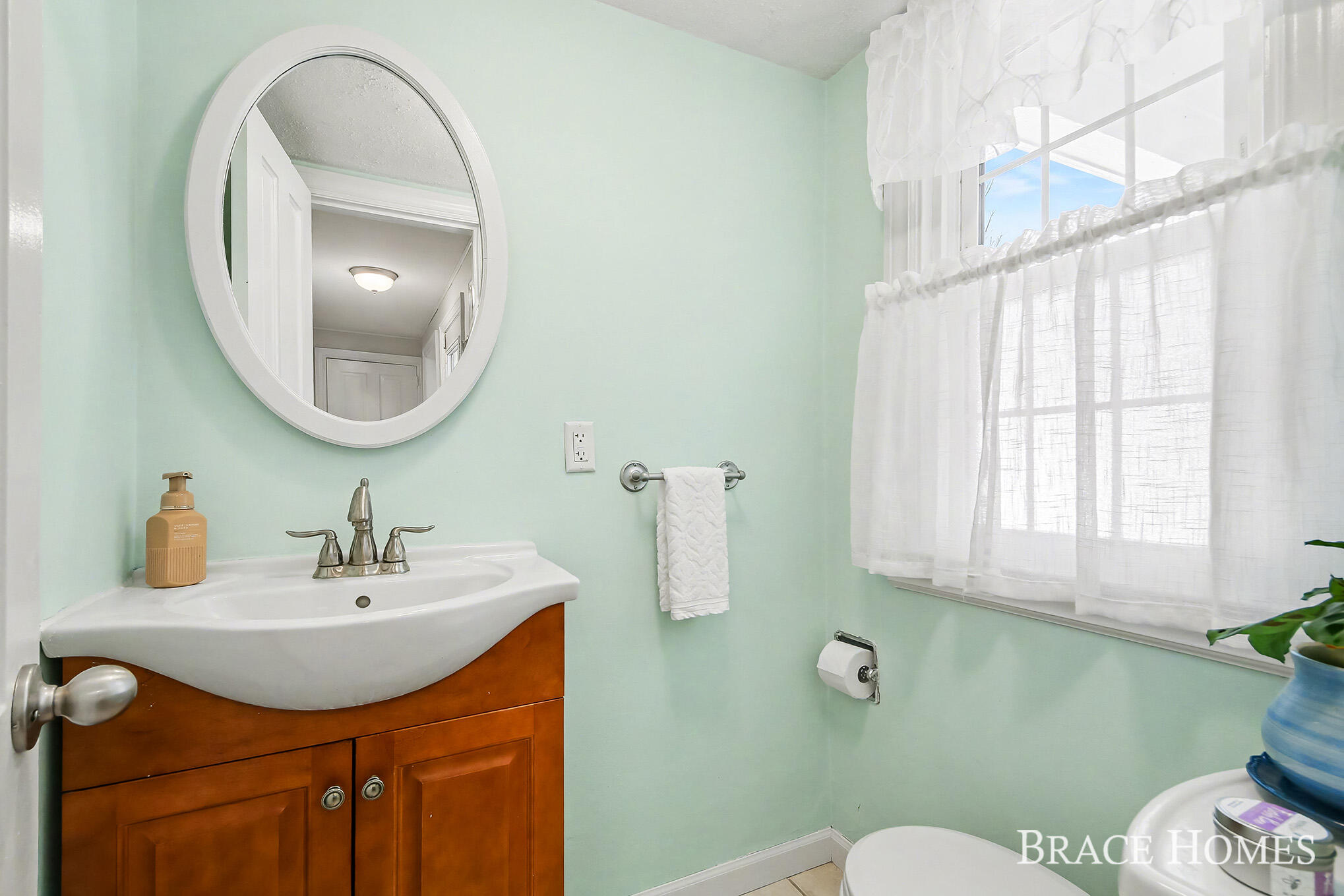 119 Bristol Avenue NW Grand Rapids MI 49504