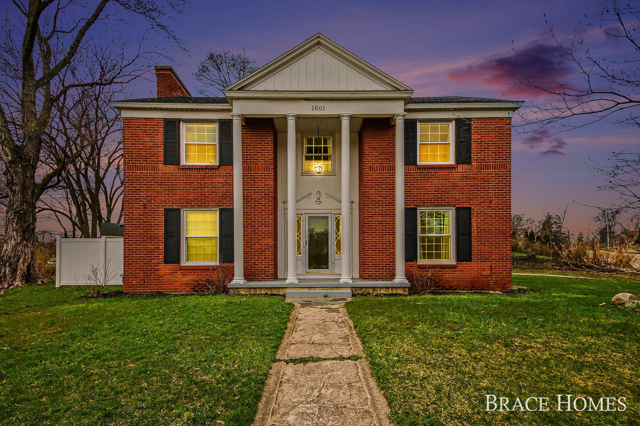 119 Bristol Avenue NW Grand Rapids MI 49504