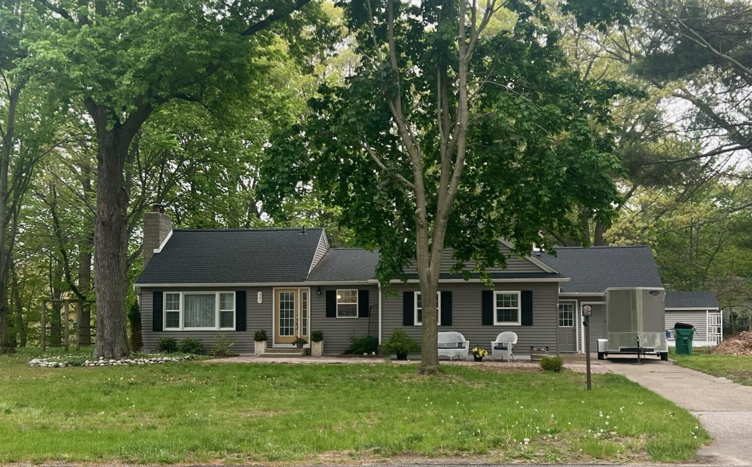 321 S Buys Road Muskegon MI 49445