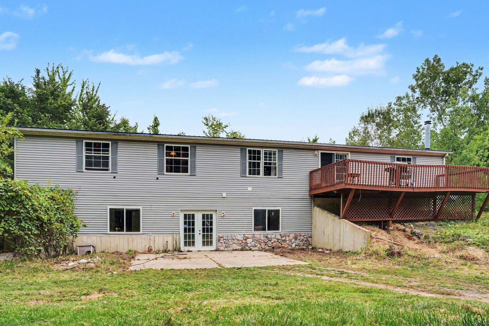 1863 Crystal Lane Allegan MI 49010