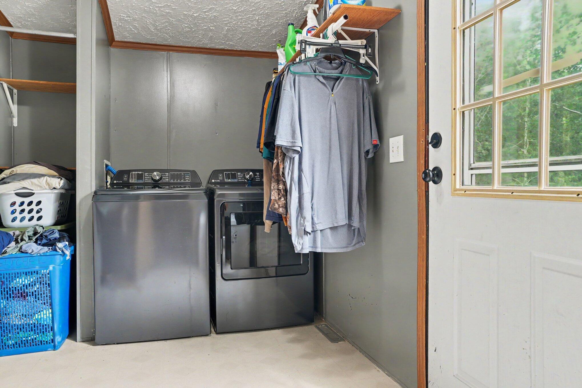 1863 Crystal Lane Allegan MI 49010