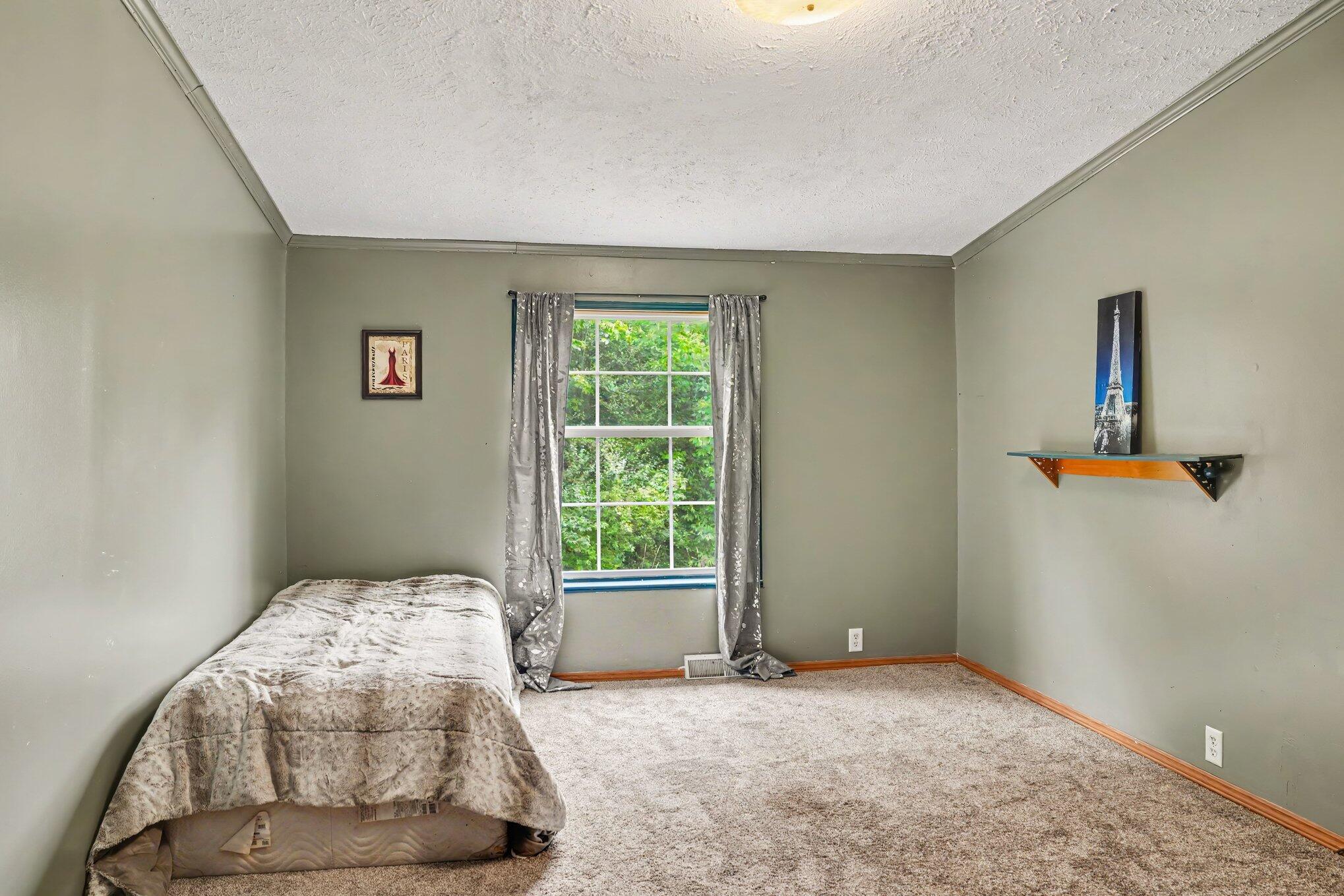 1863 Crystal Lane Allegan MI 49010
