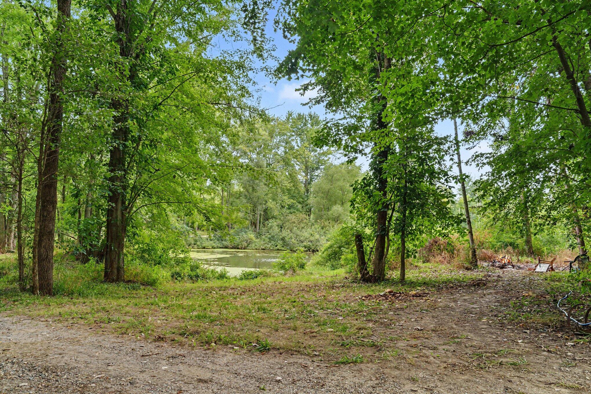 1863 Crystal Lane Allegan MI 49010