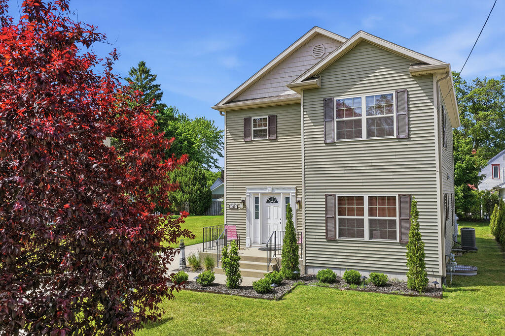 317 Monroe Street South Haven MI 49090