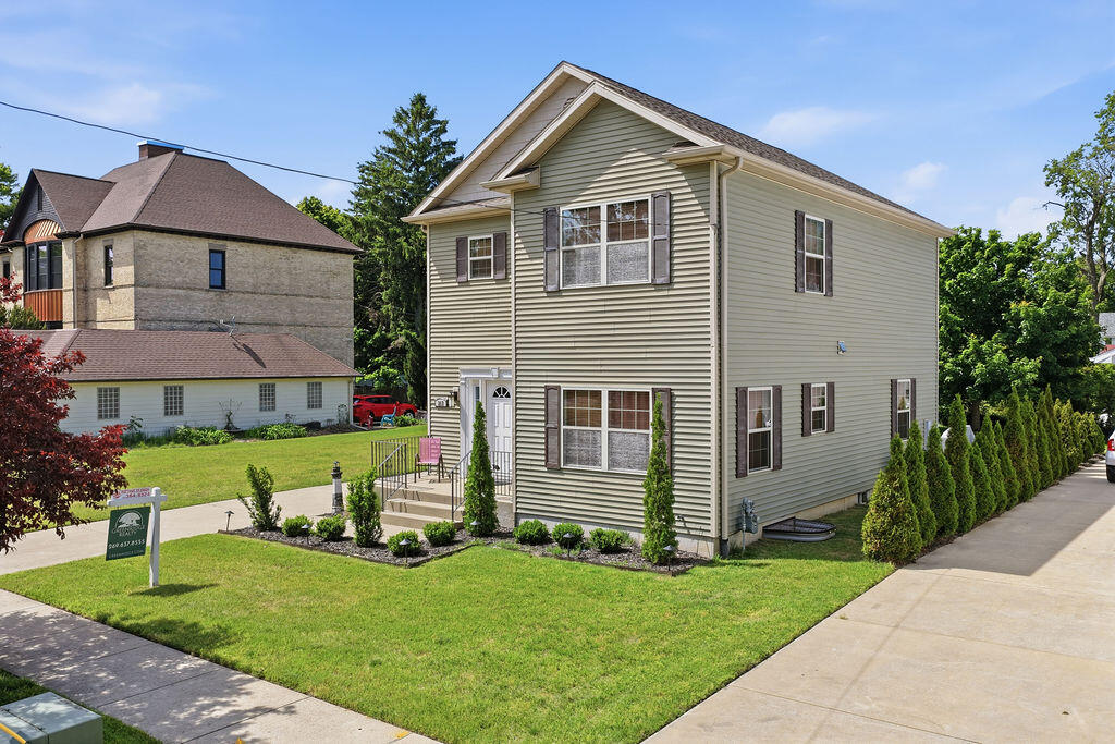 317 Monroe Street South Haven MI 49090