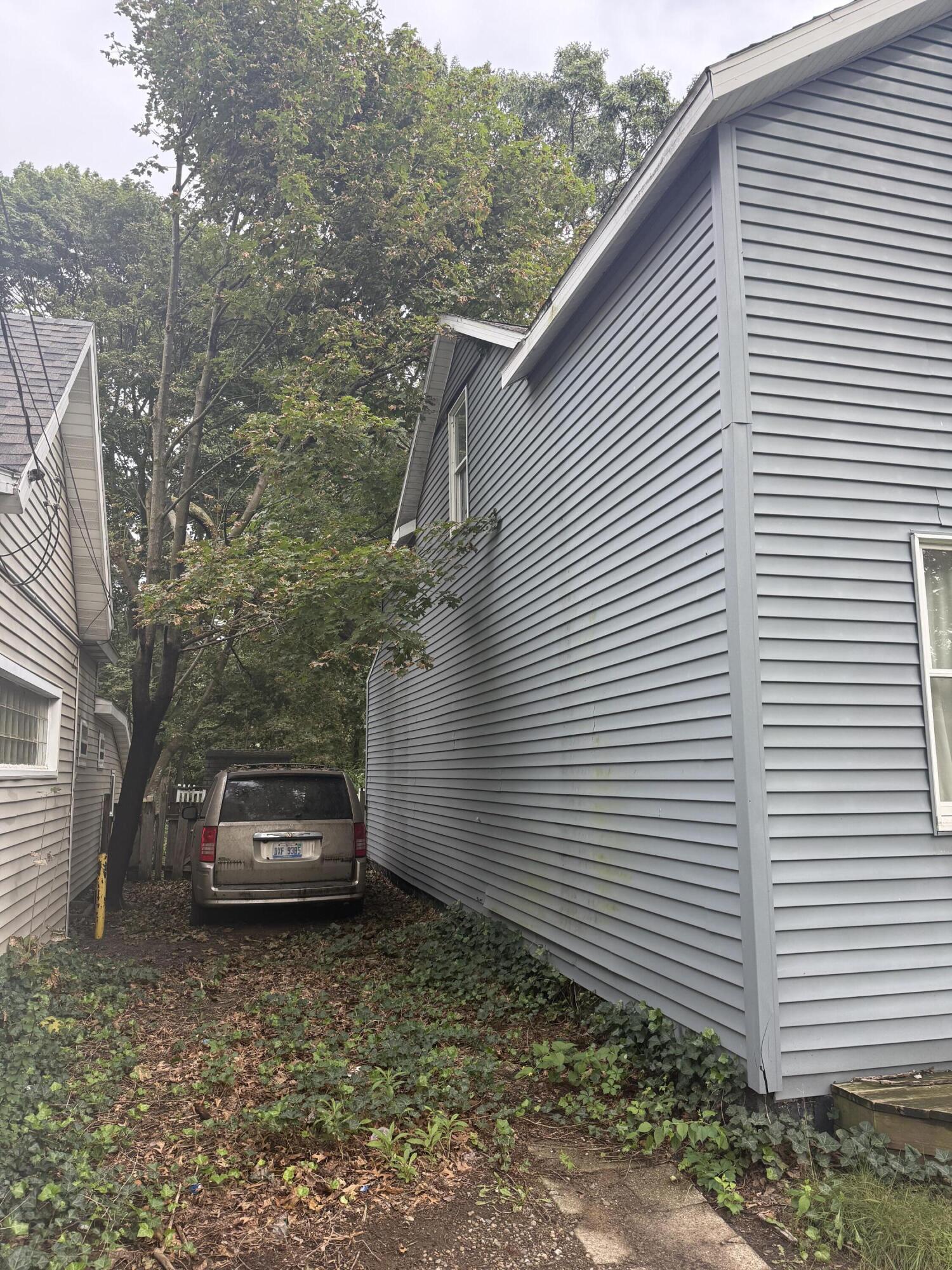 2148 Bourdon Street Muskegon MI 49441