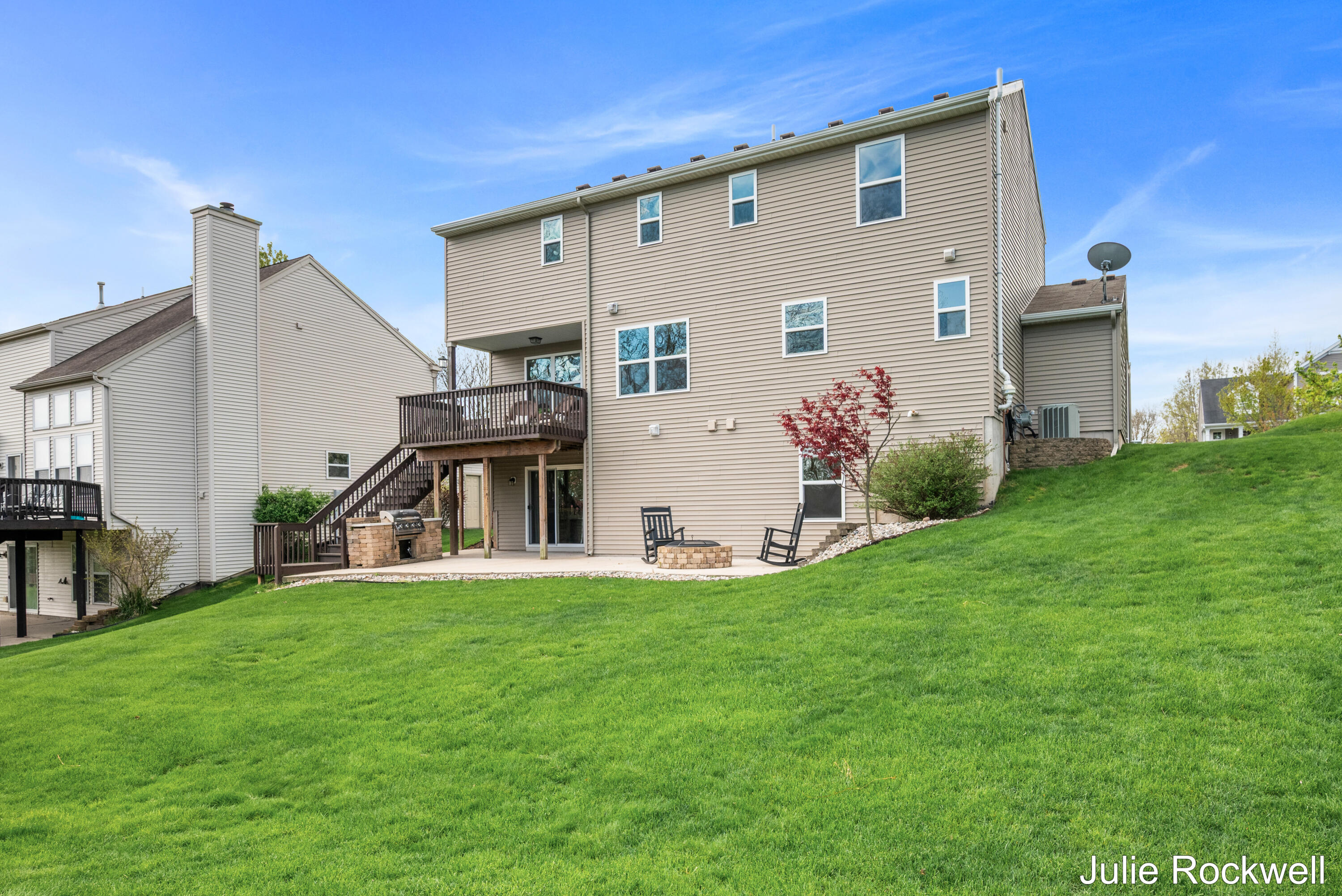 473 Orchard Drive NE Rockford MI 49341