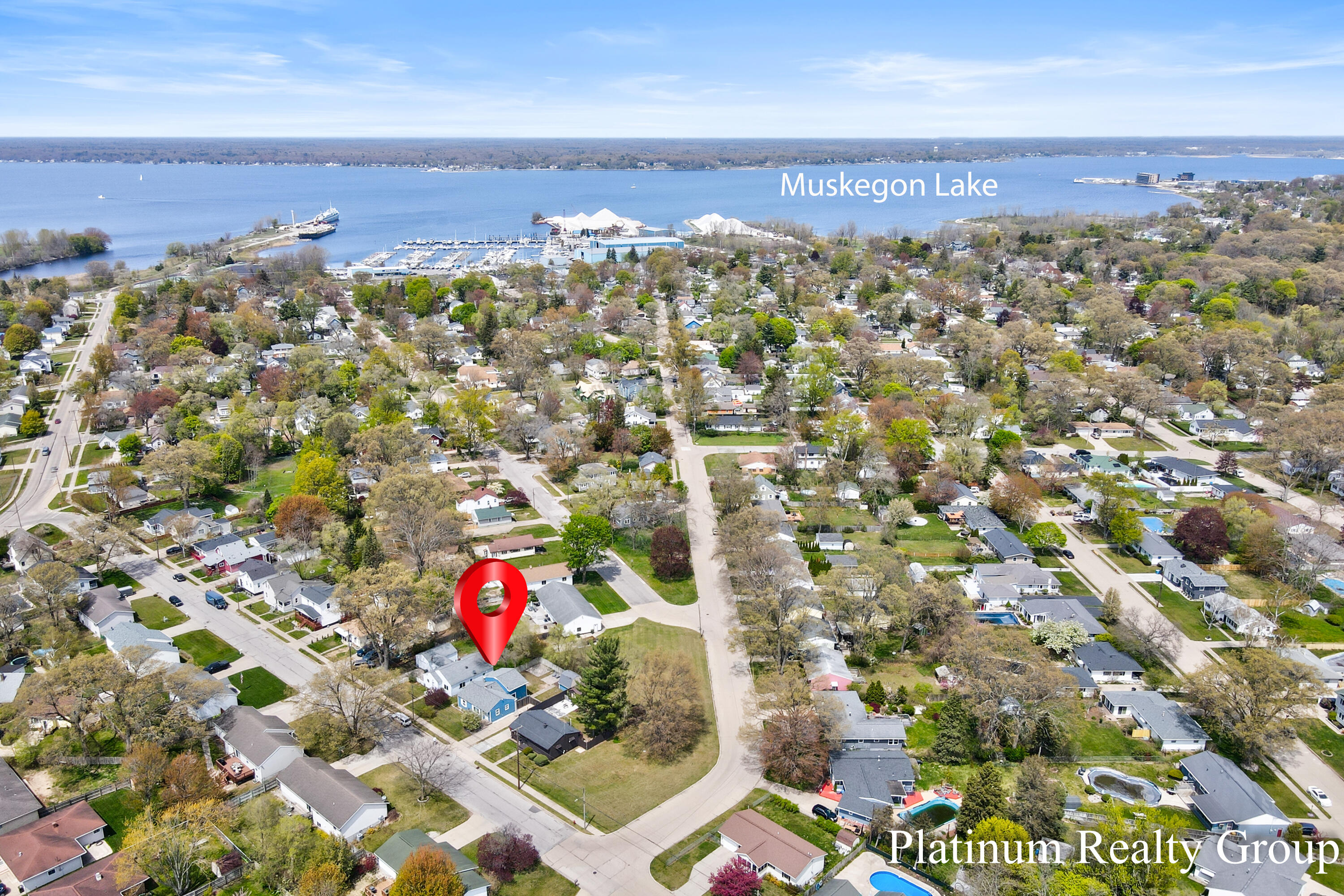 2390 Greenwood Street Muskegon MI 49441