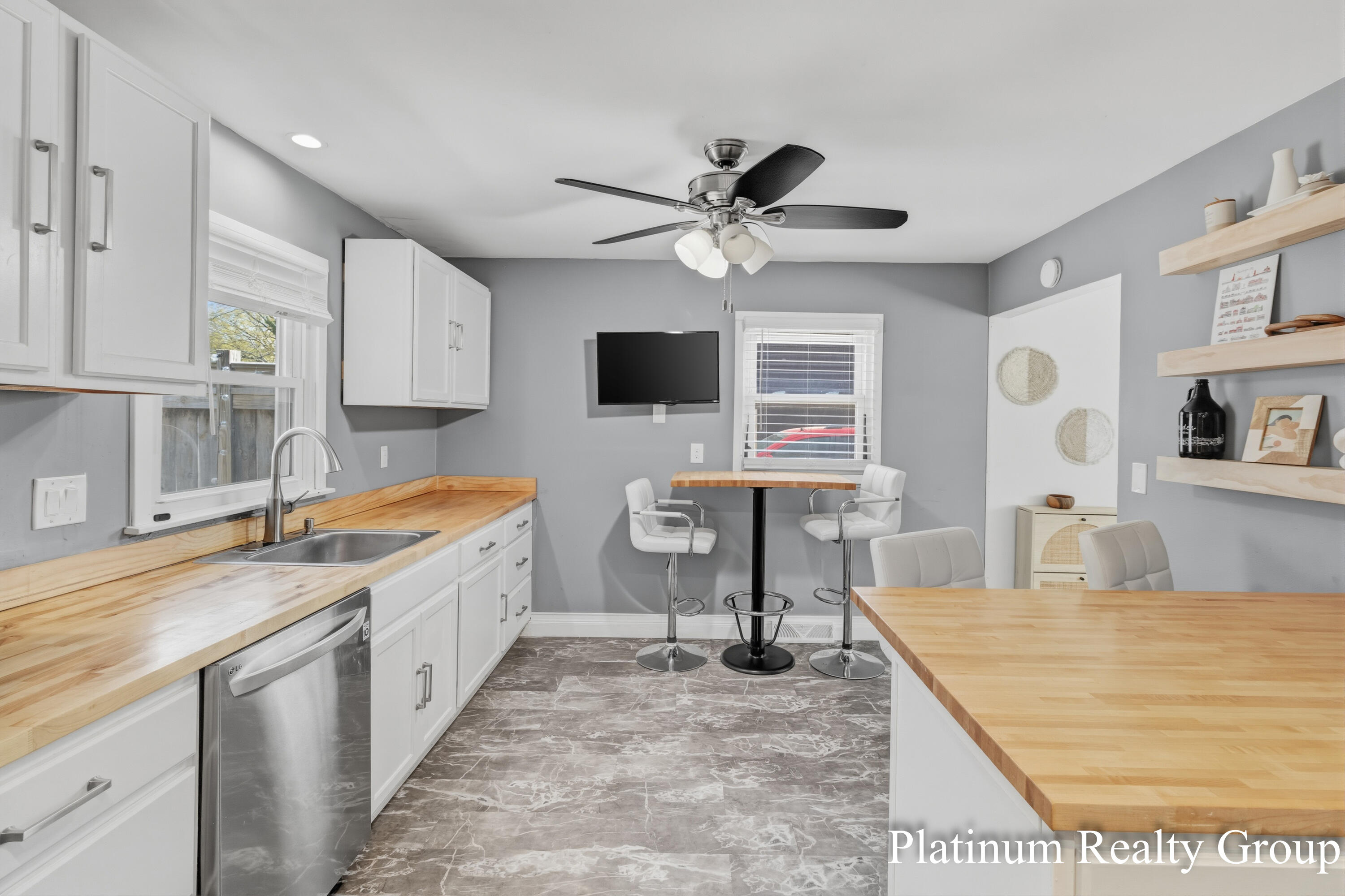 2390 Greenwood Street Muskegon MI 49441