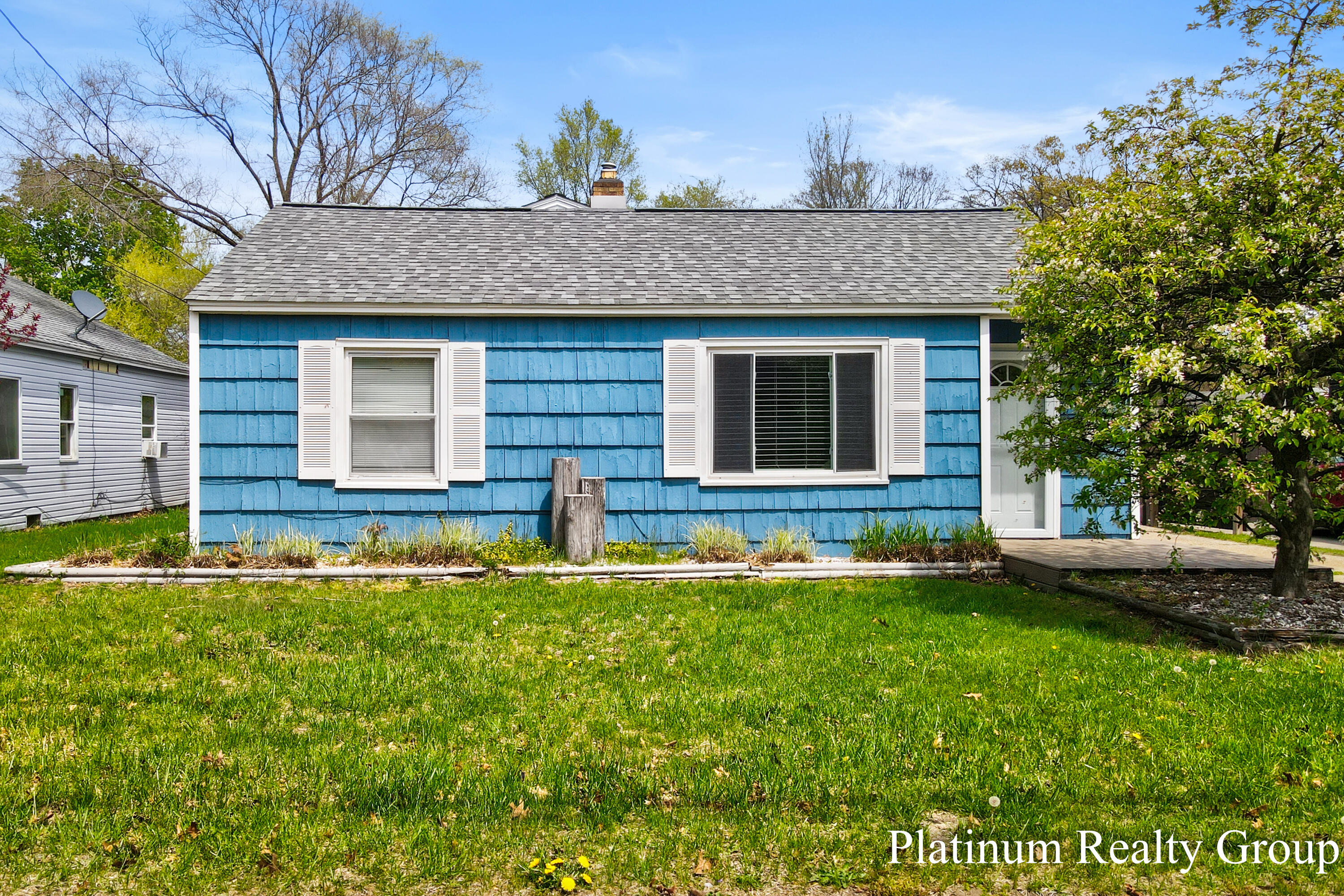 2390 Greenwood Street Muskegon MI 49441