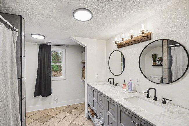11818 128th Avenue Grand Haven MI 49417