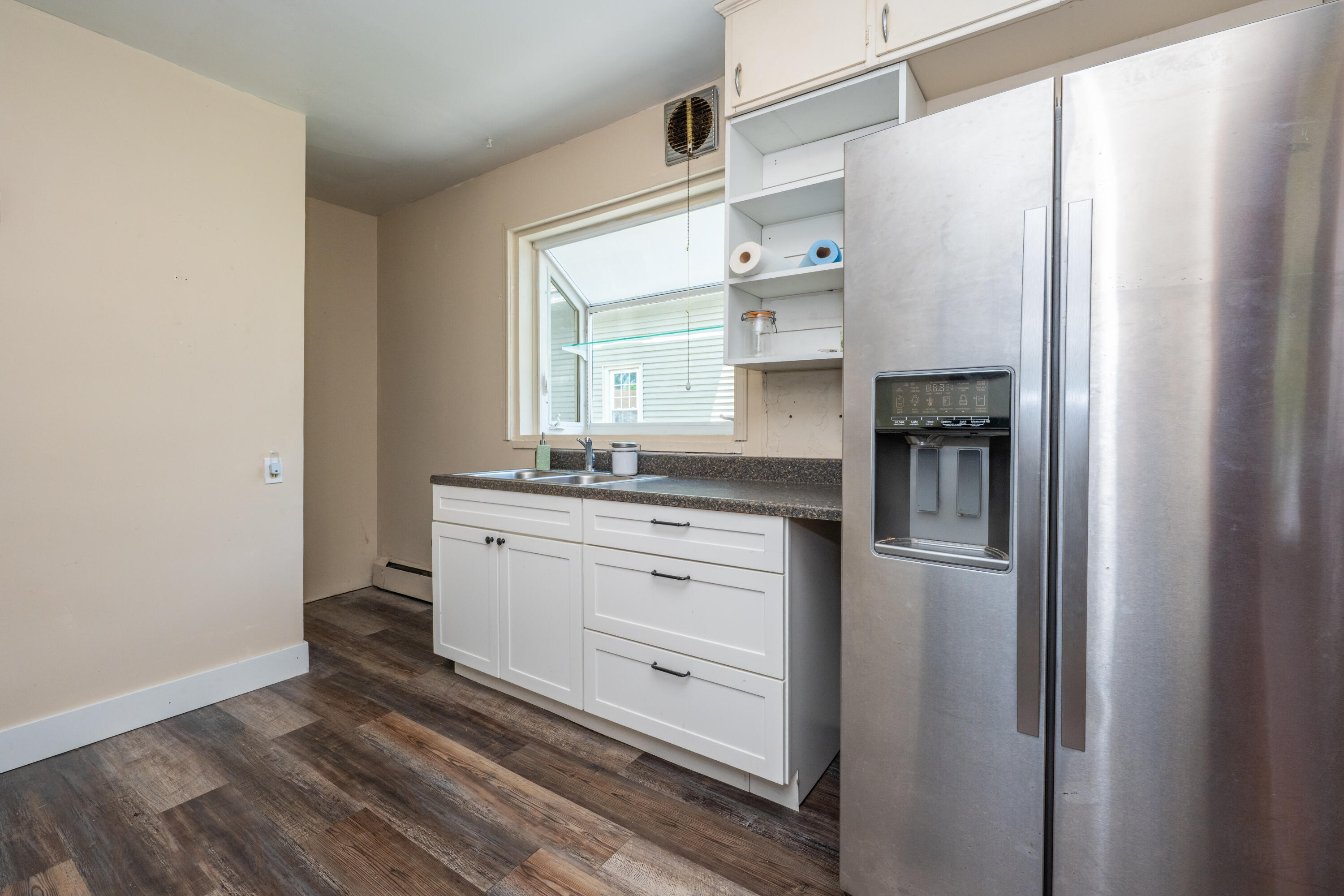 135 W St Joseph Street Coloma MI 49038