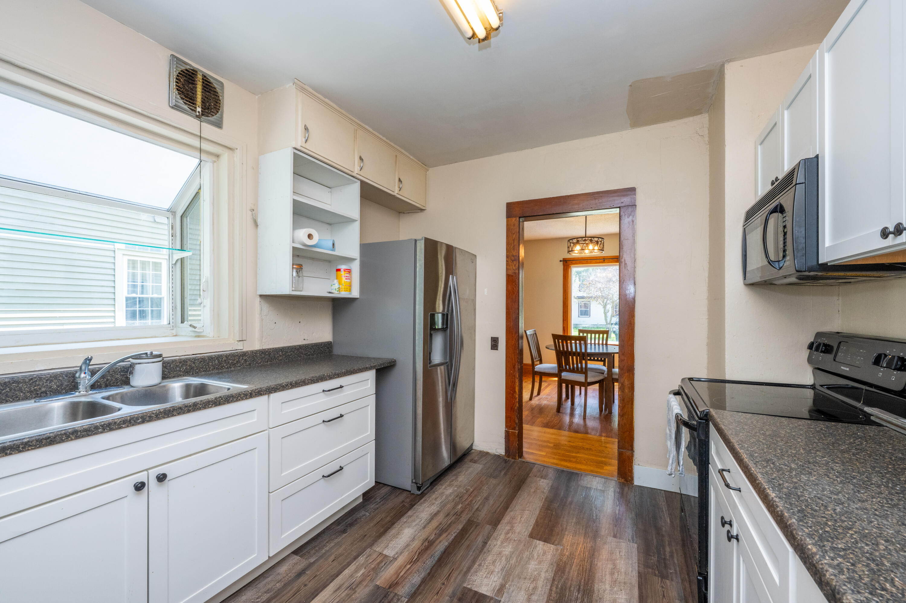 135 W St Joseph Street Coloma MI 49038