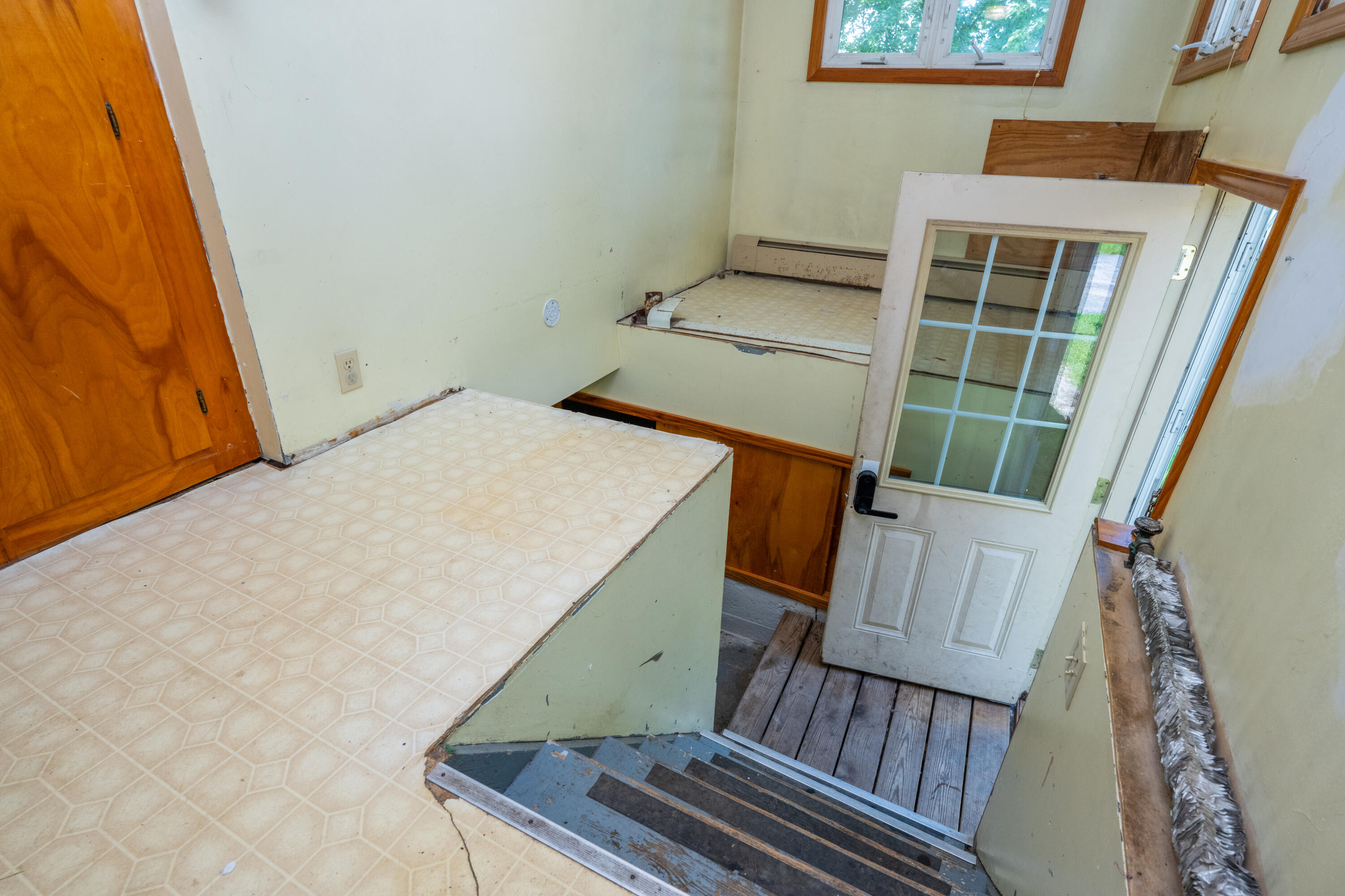 135 W St Joseph Street Coloma MI 49038