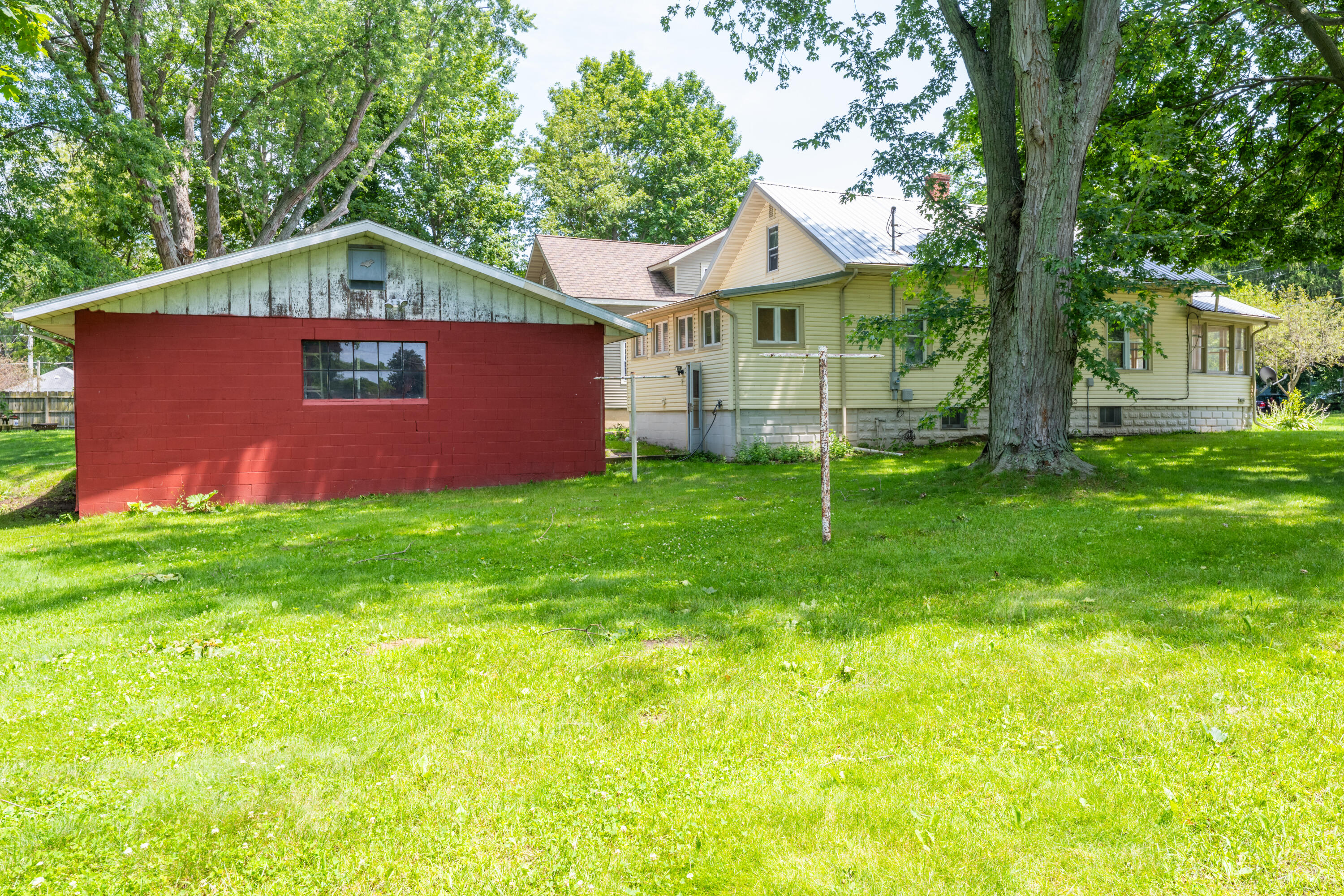 135 W St Joseph Street Coloma MI 49038
