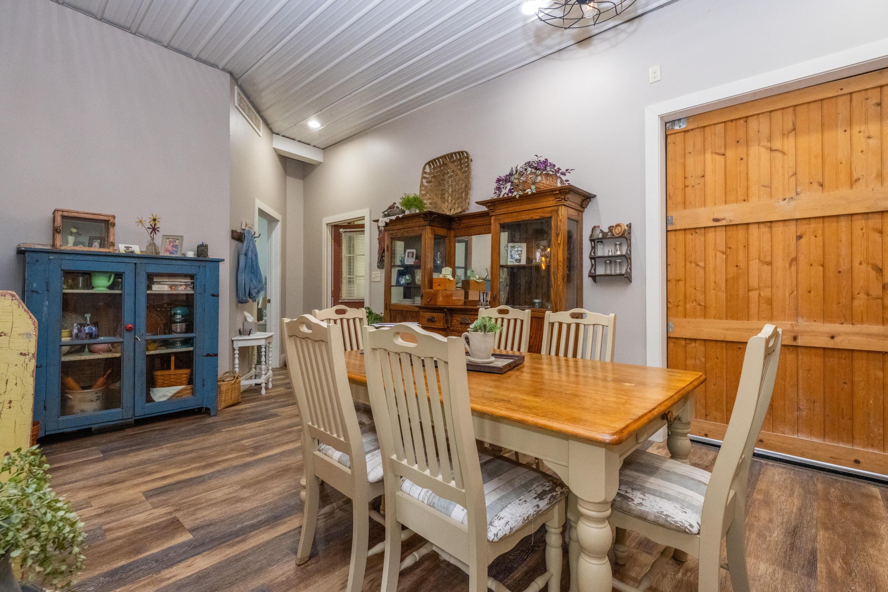 135 W St Joseph Street Coloma MI 49038